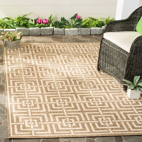 SAFAVIEH Beach House Bethanie Geometric Indoor/Outdoor Area Rug, Beige/Cream, 5'3" x 7'6"