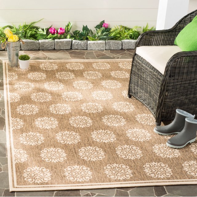 SAFAVIEH Beach House Callahan Geometric Indoor/Outdoor Area Rug Beige/Cream, 7'10" x 10' - Large - Traditional Design, Beige & Cream, Weather Resistant, Non-Shedding & Easy Cleaning, Ideal for Patio,