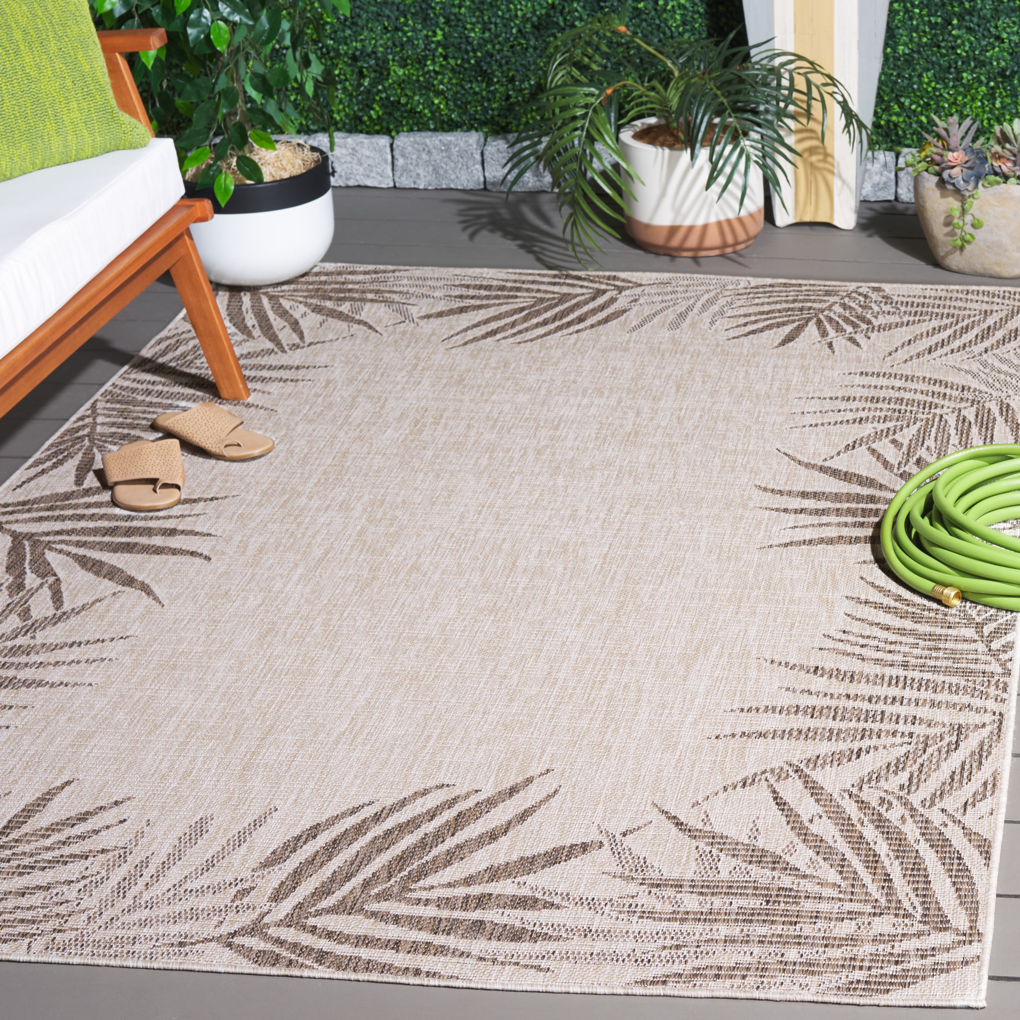 SAFAVIEH Beach House Cherlyn Botanical Indoor/Outdoor Area Rug, Beige/Brown, 4' x 6'