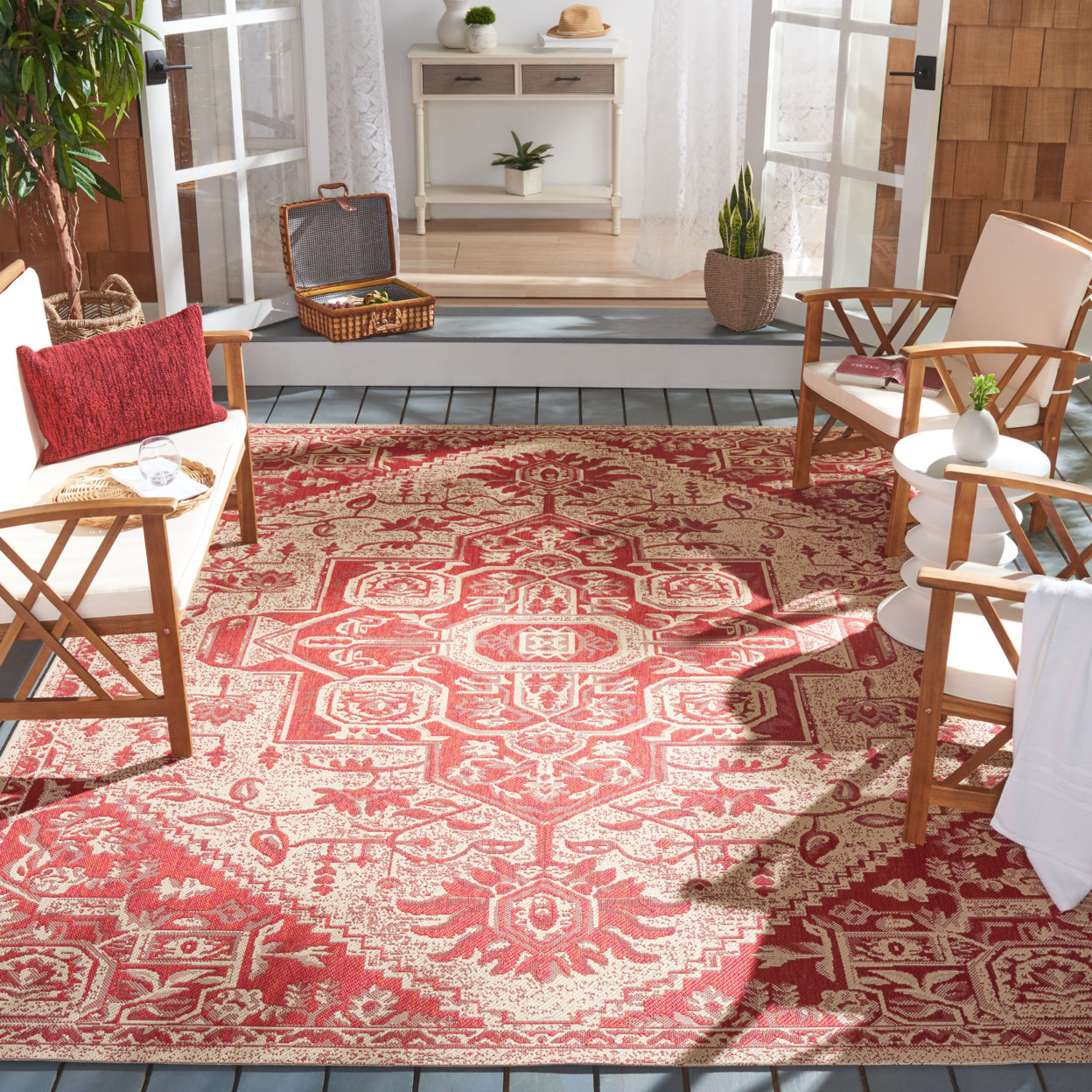 SAFAVIEH Beach House Diggory Medallion Indoor/Outdoor Runner Rug, Red/Creme, 2'2" x 12'