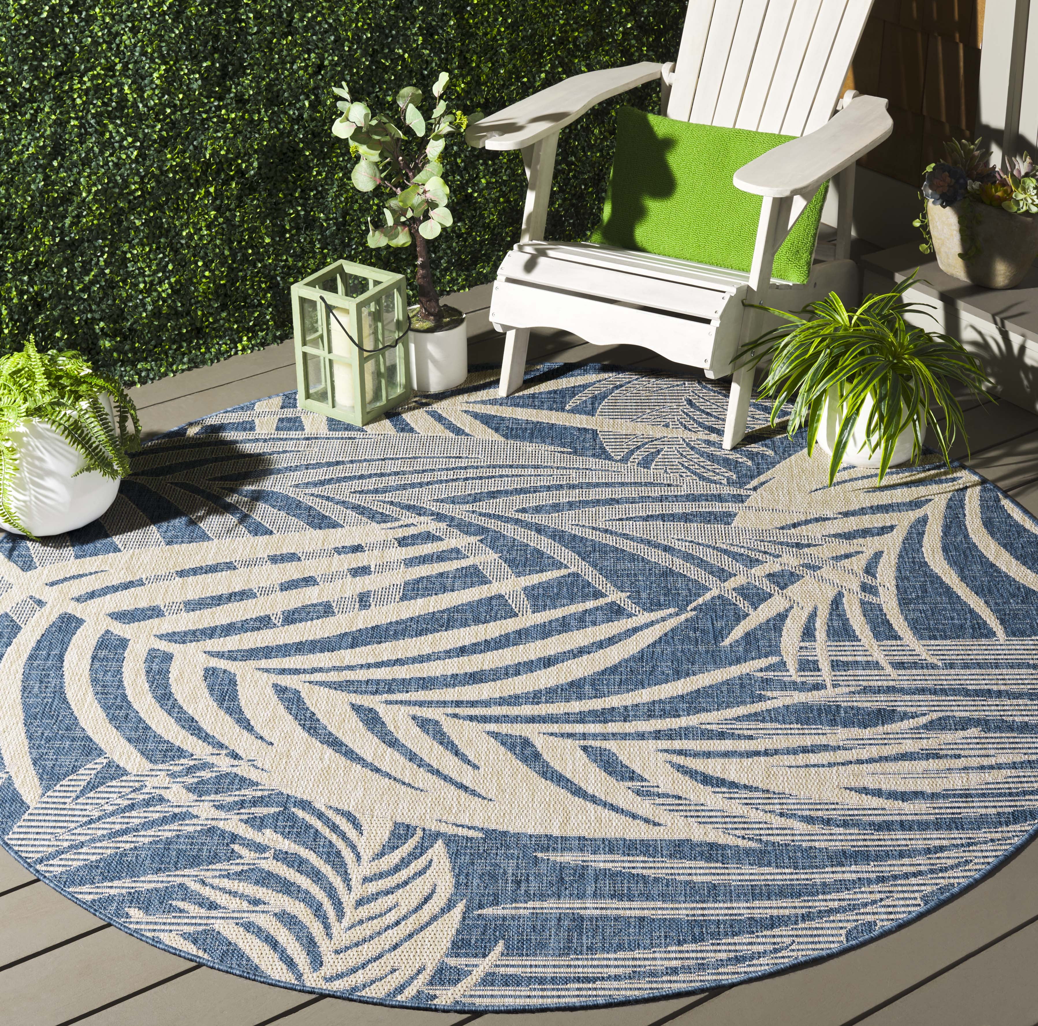 SAFAVIEH Beach House Kaeden Botanical Indoor/Outdoor Area Rug, Blue/Ivory, 6'7" x 6'7" Round