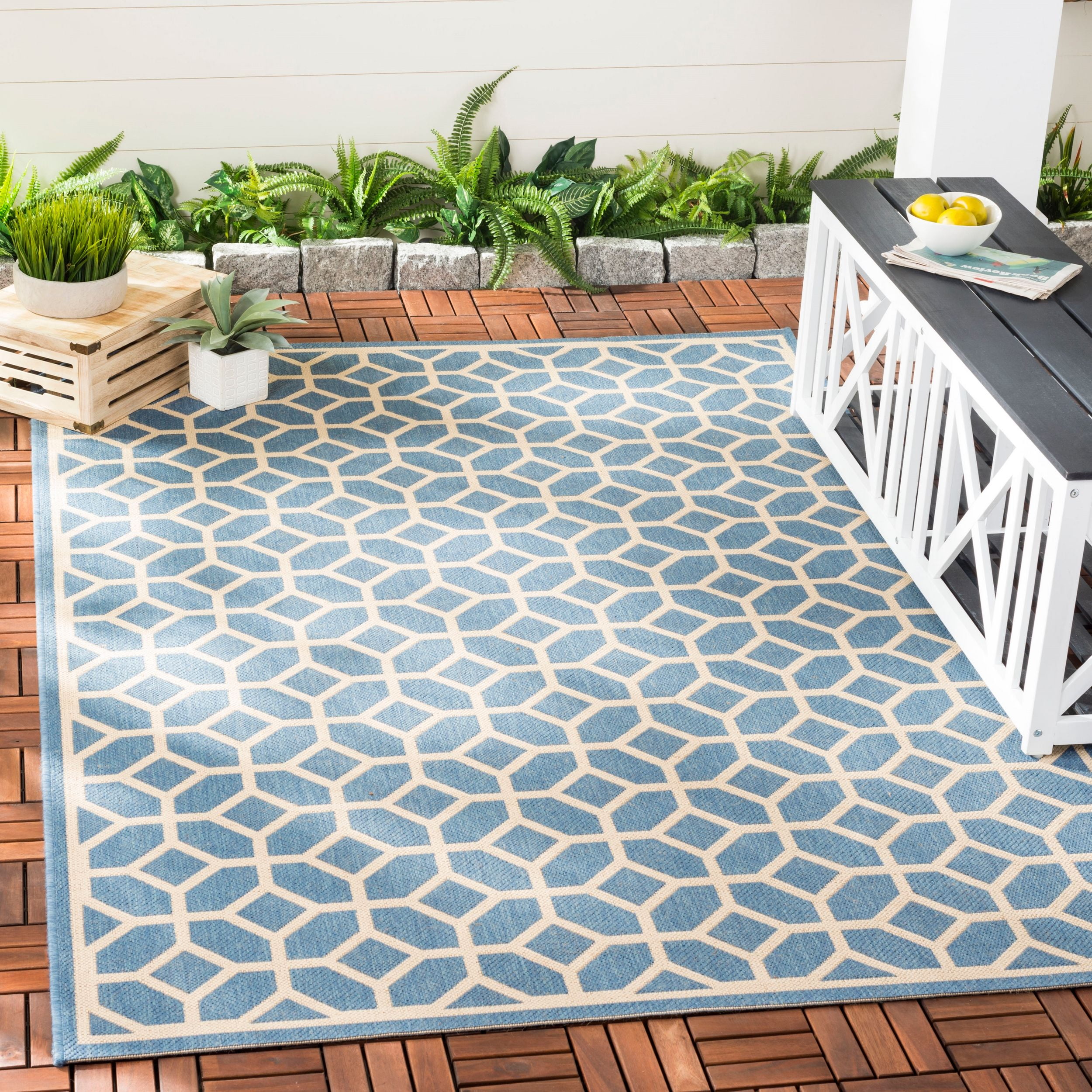 SAFAVIEH Beach House Theo Geometric Indoor/Outdoor Area Rug Blue/Cream, 8'6" x 12'