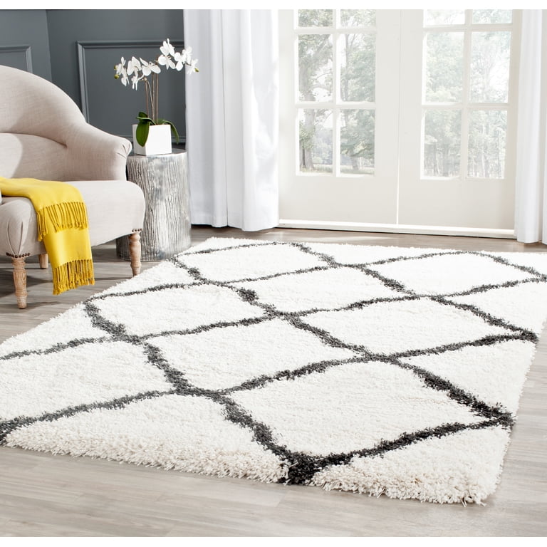 SAFAVIEH Belize Joisse Geometric Plush Shag Area Rug, Ivory