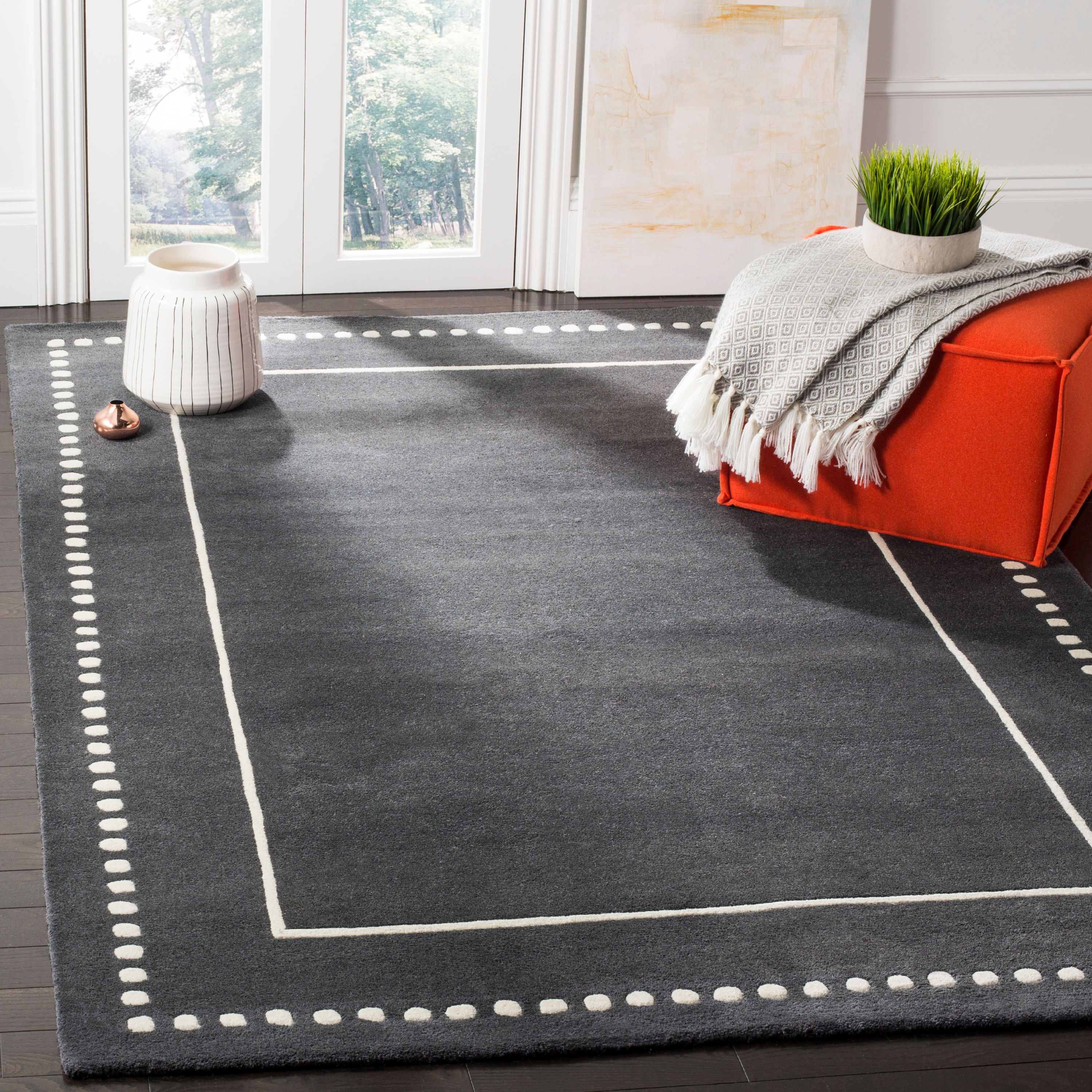 SAFAVIEH Bella Danita Bordered Wool Area Rug, Dark Grey/Ivory, 5' x 8'
