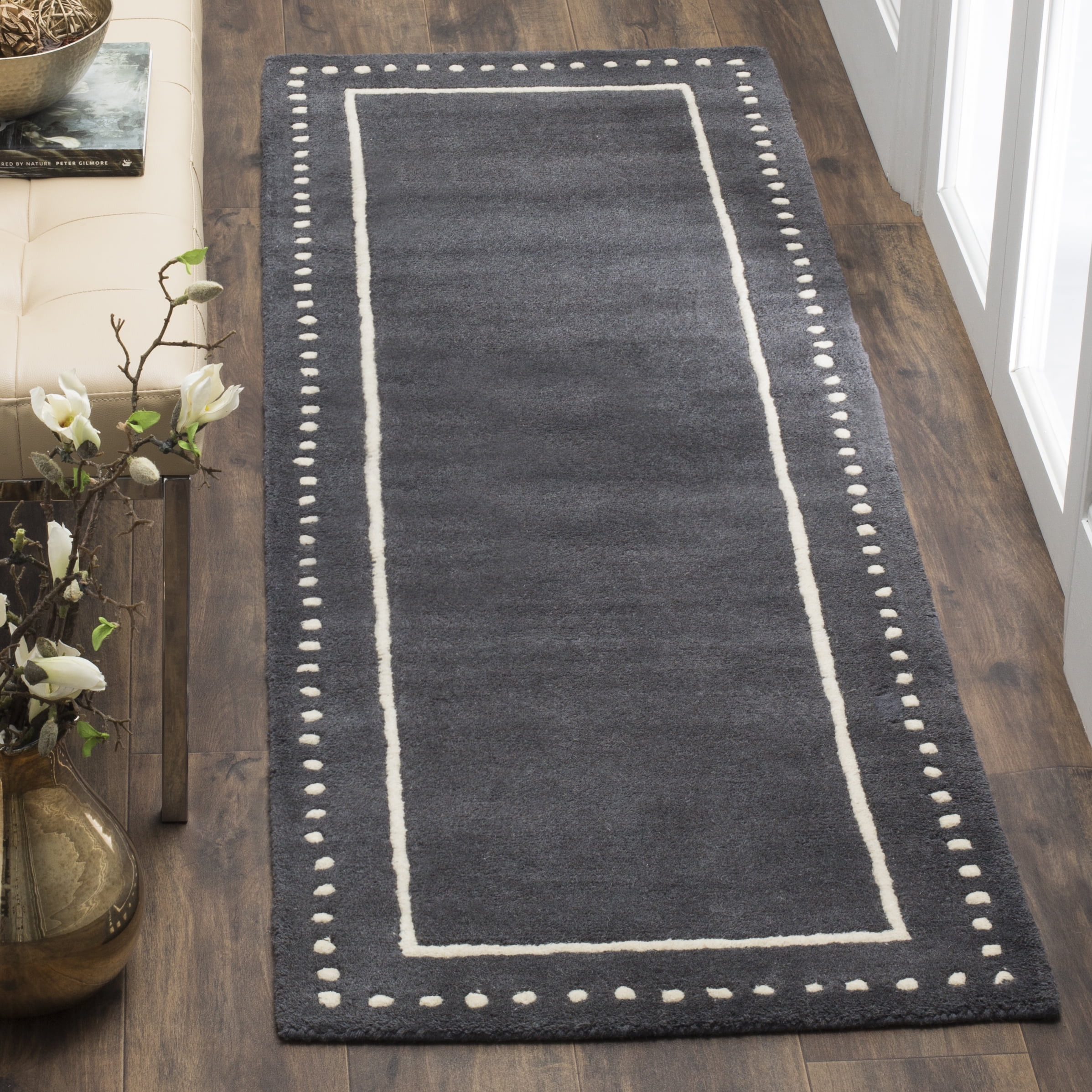 SAFAVIEH Bella Danita Plain Dotted Bordered Wool Runner Rug, Dark Grey/Ivory, 2'3" x 11'