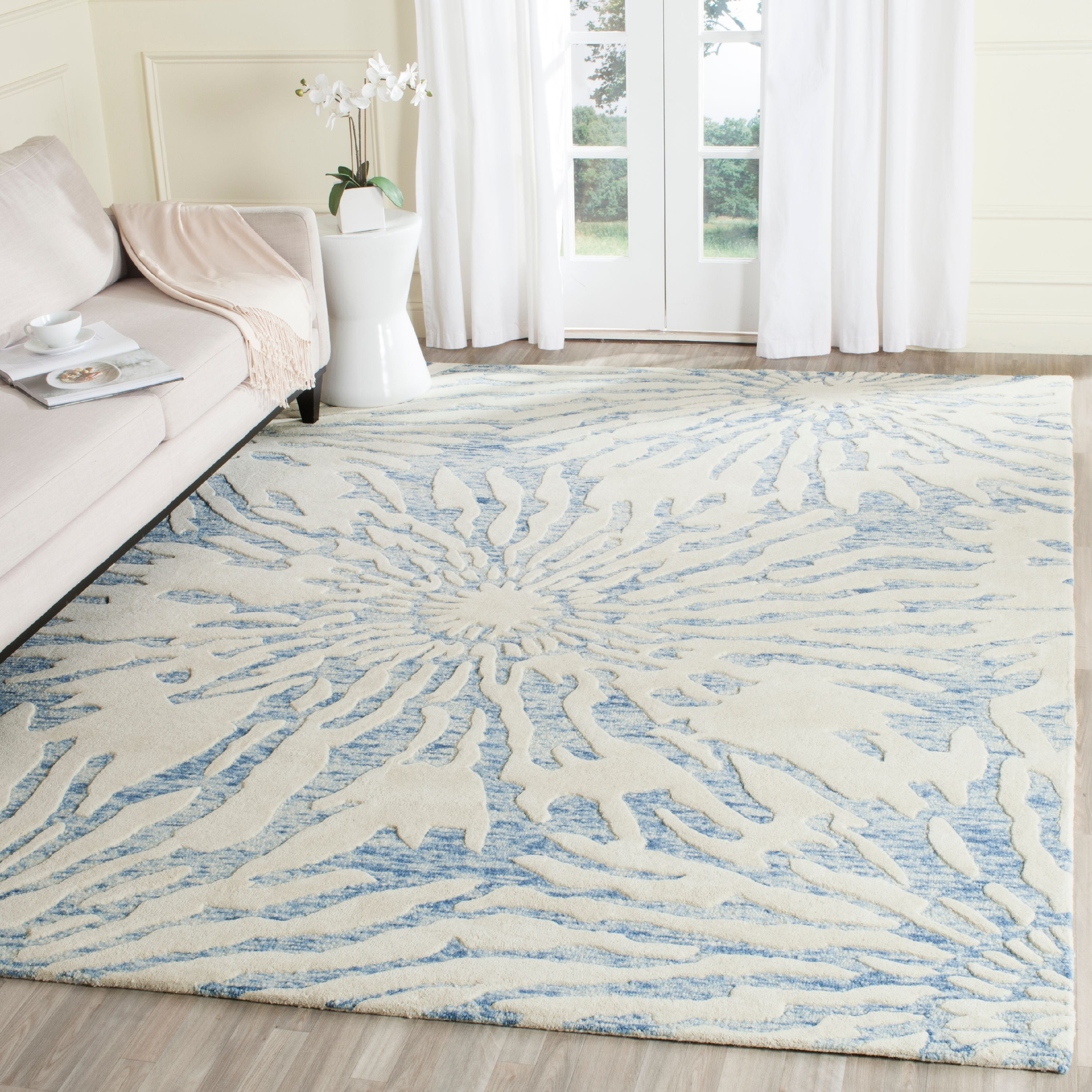 Elegant Dark Blue and Ivory Hand-Tufted Wool Area Rug, 8' x 10'