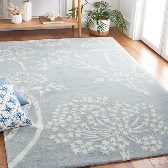 SAFAVIEH Bella Kiro Floral Area Rug, Light Blue/Ivory, 5' x 5' Square