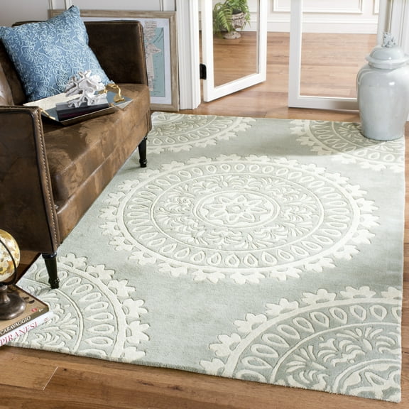 SAFAVIEH Bella Parker Medallion Geometric Wool Area Rug, Grey/Ivory, 4' x 6'