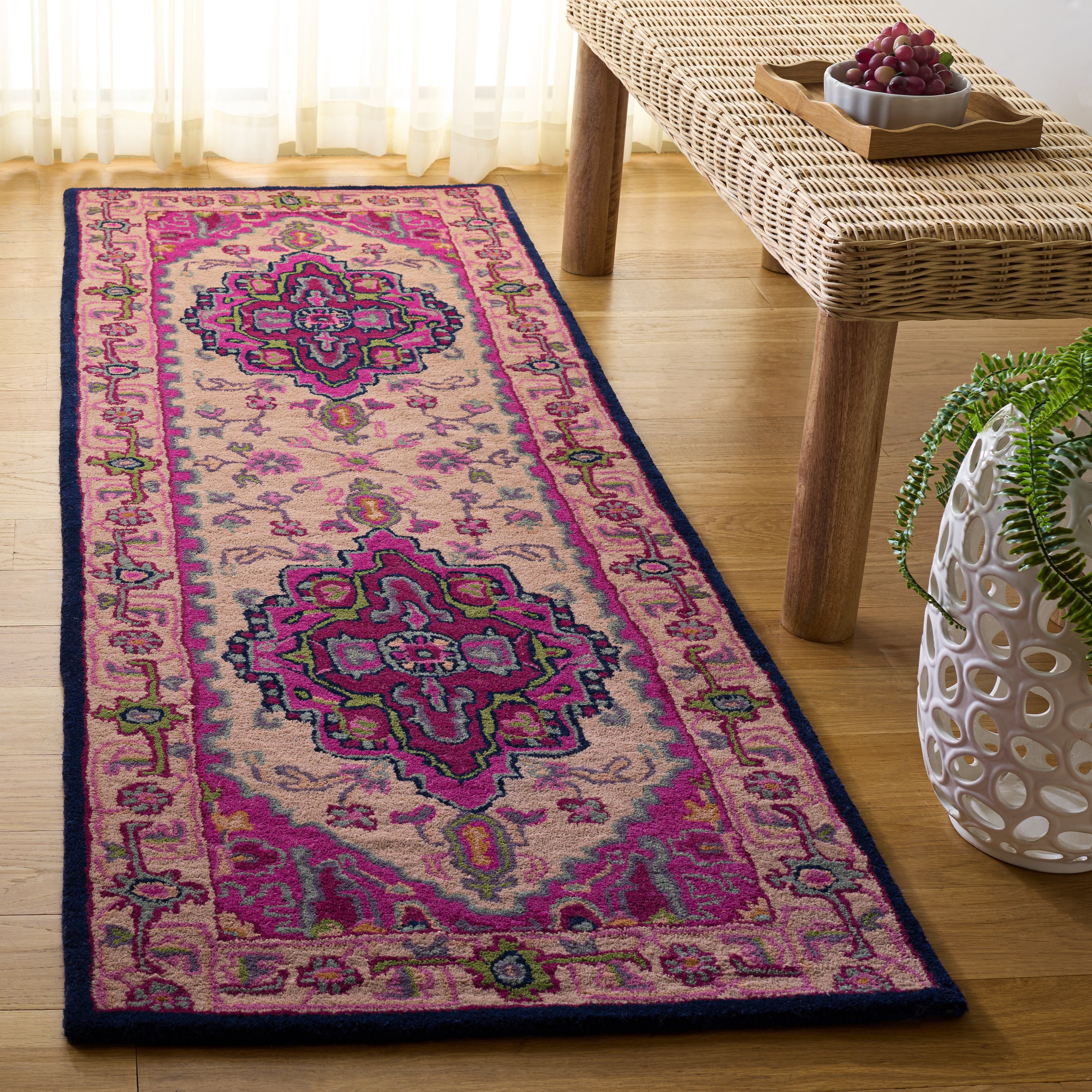 SAFAVIEH Bellagio Charlton Oriental Wool Runner Rug, Ivory/Pink, 2'3" x 11'