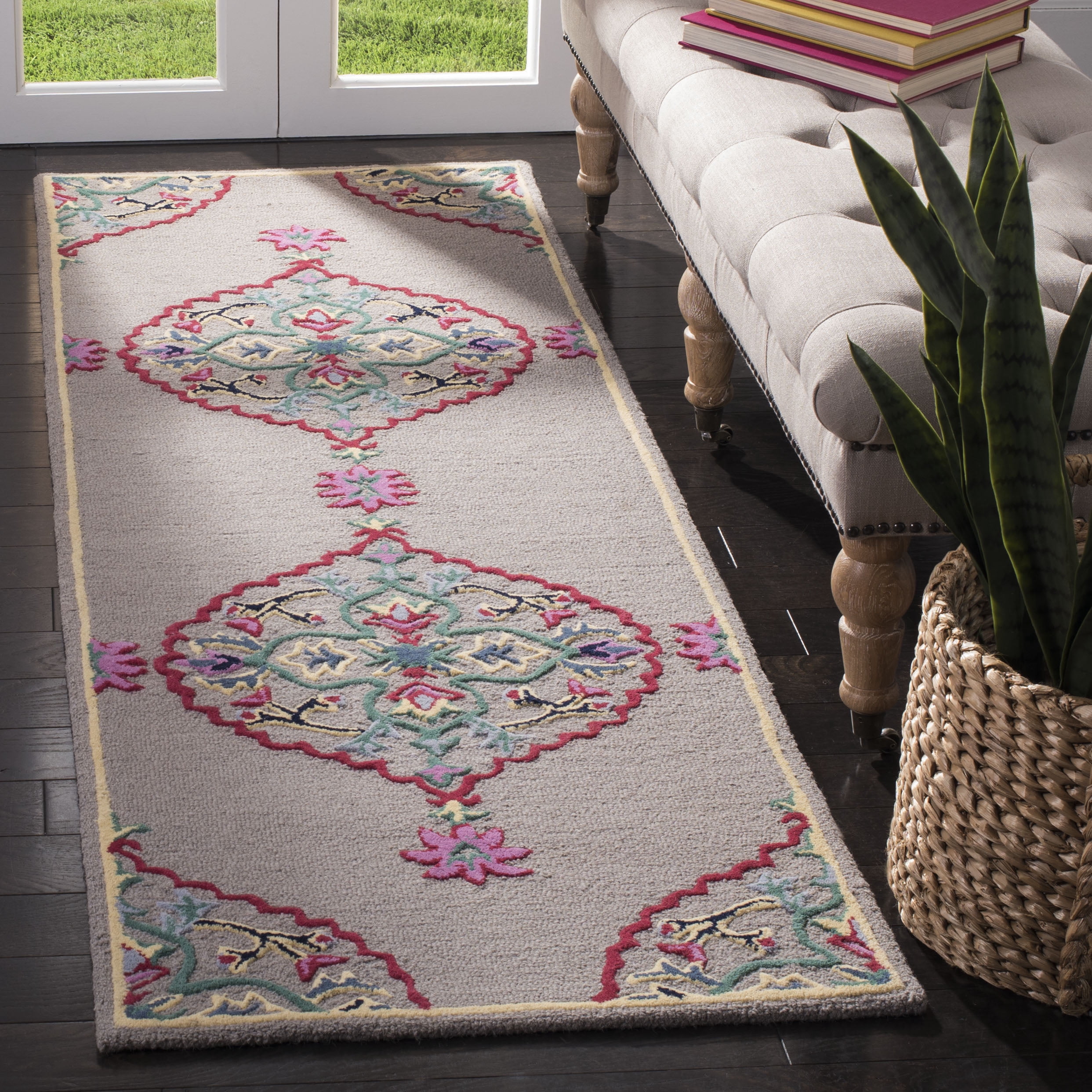 SAFAVIEH Bellagio Rio Floral Wool Runner Rug, Dark Gray/Multi, 2'3" x 5'