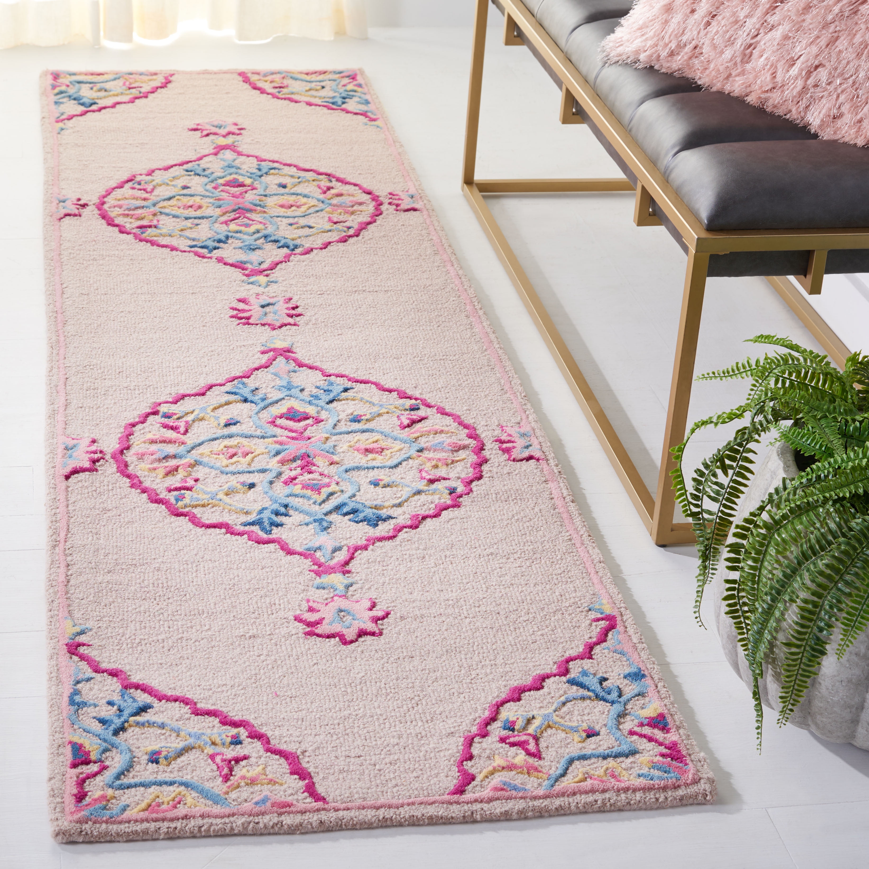 SAFAVIEH Bellagio Rio Floral Wool Runner Rug, Light Pink/Multi, 2'3" x 11'