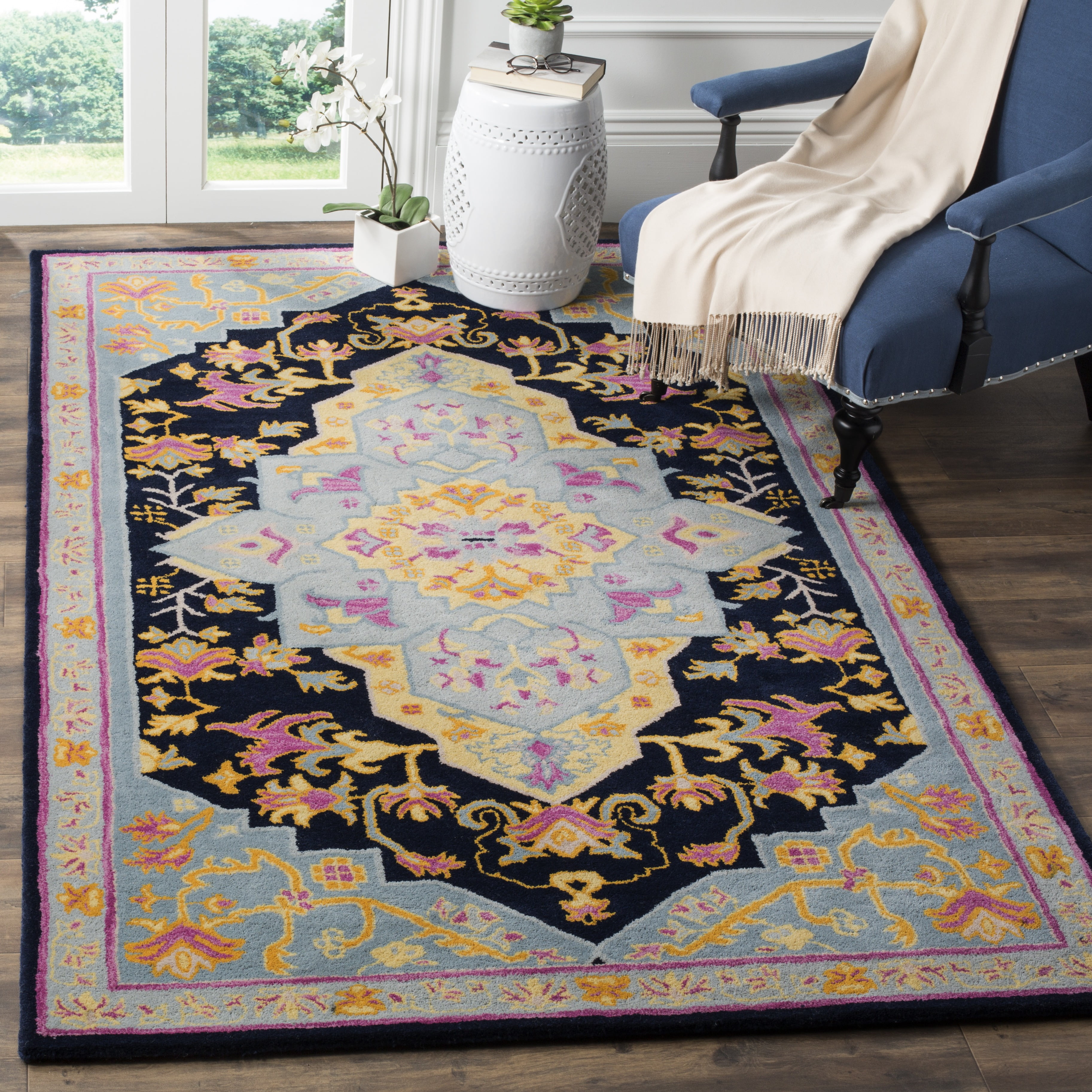 SAFAVIEH Bellagio Trevelyan Bordered Wool Area Rug, Navy Blue/Multi, 2' x 3'