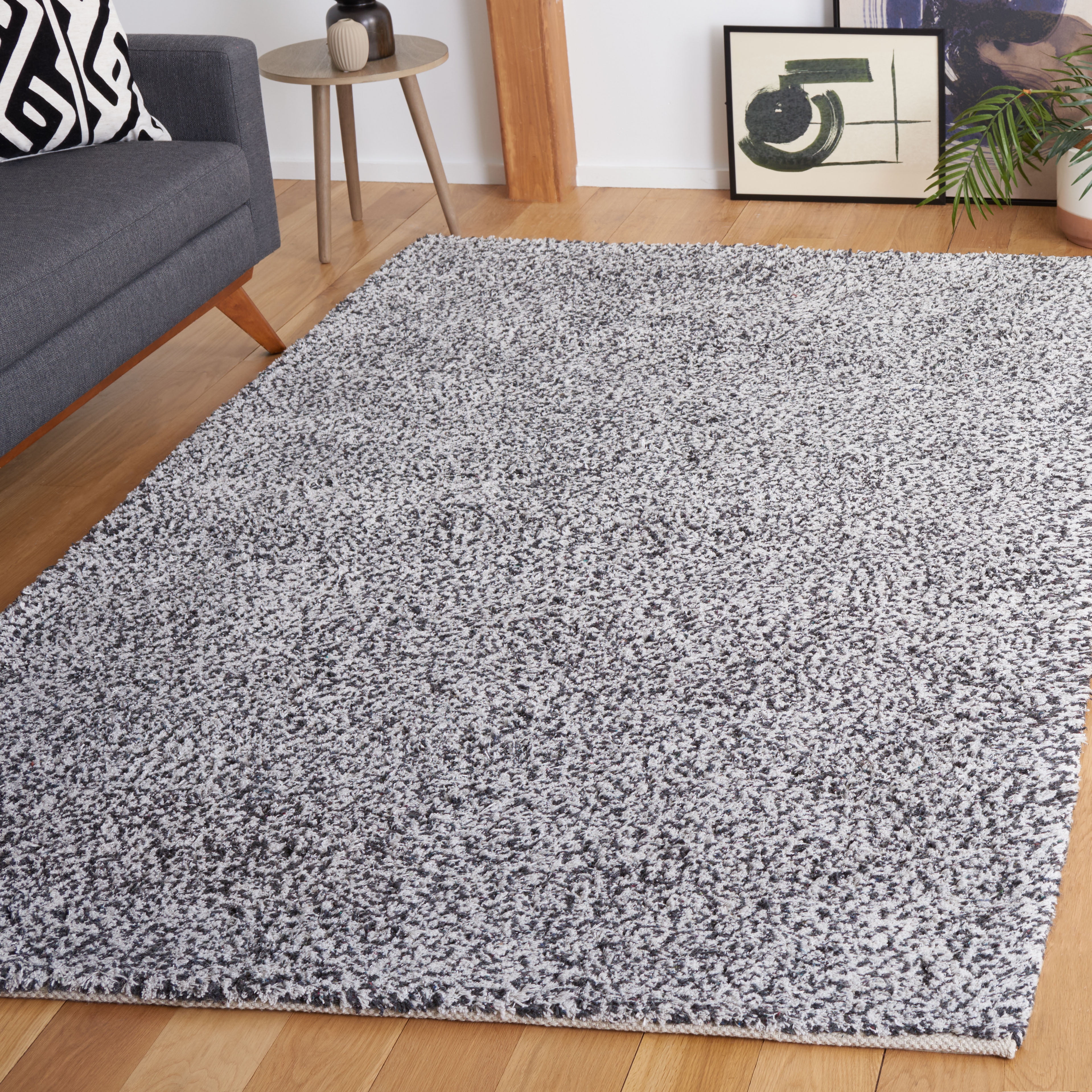 SAFAVIEH Berber Deena Distressed Area Rug, Ivory/Black, 6' x 9'