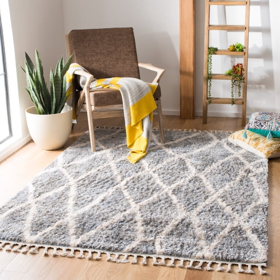 SAFAVIEH Berber Fringe Amyas Geometric Shag Area Rug, Dark Gray/Cream, 8' x 10'