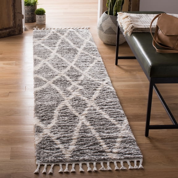 SAFAVIEH Berber Fringe Amyas Geometric Shag Runner Rug, Gray/Cream, 2' x 8'