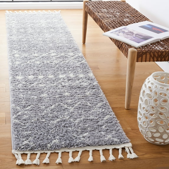 SAFAVIEH Berber Fringe Vinal Aztec Shag Runner Rug, Light Gray/Ivory, 2'2" x 8'