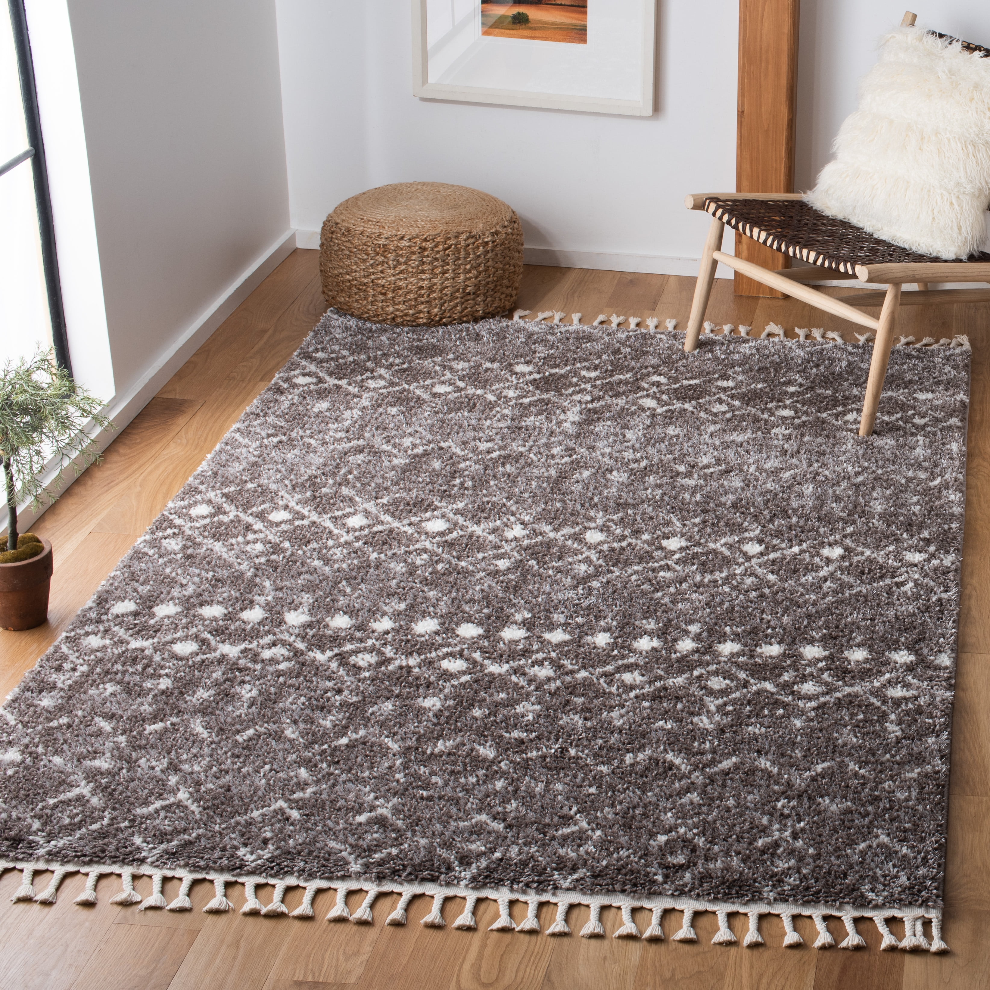 SAFAVIEH Berber Fringe Vinal Aztec Shag Area Rug, Brown/Ivory, 5'3" x 7'7"