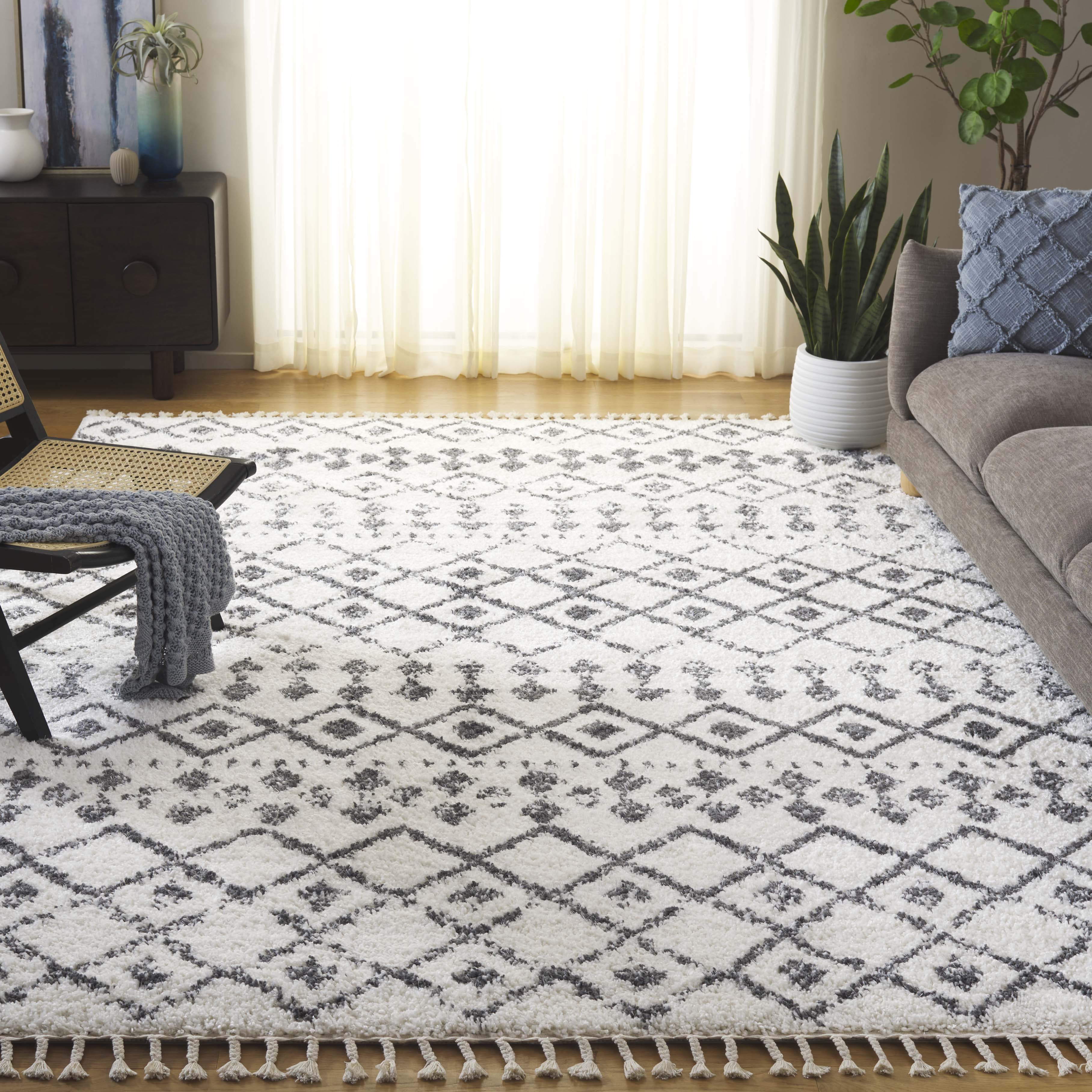 SAFAVIEH Berber Fringe Vinal Aztec Shag Area Rug, Cream/Dark Gray, 8' x 10'