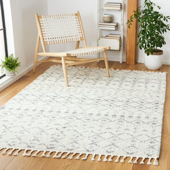 SAFAVIEH Berber Fringe Vinal Aztec Shag Area Rug, Ivory/Gray, 4' x 6'