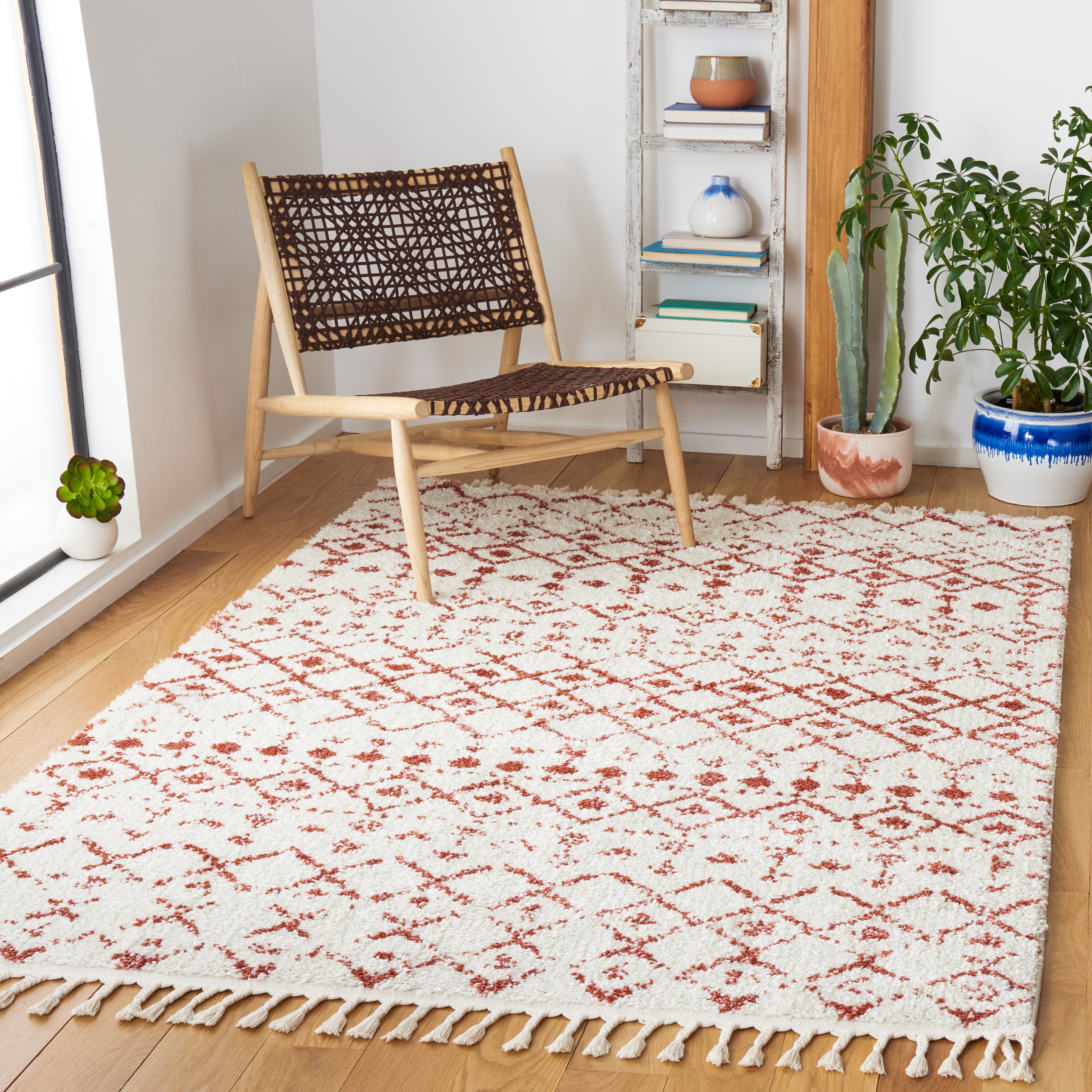 SAFAVIEH Berber Fringe Vinal Aztec Shag Area Rug, Ivory/Rust, 3'3