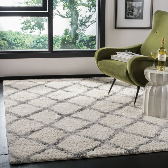 SAFAVIEH Berber Kiro Geometric Diamonds Shag Area Rug, Cream/Grey, 5'3" x 7'6"