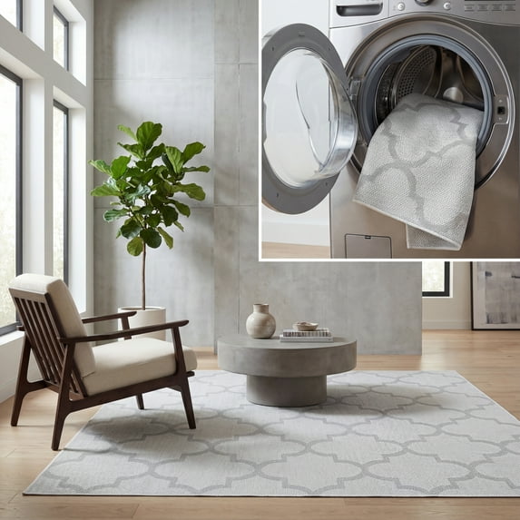 SAFAVIEH Machine Washable Rug Indoor/Outdoor Bermuda Collection - Bermuda Abraham Geometric Quatrefoil Indoor/Outdoor Area Rug Ivory/Light Grey, 5'3" x 7'6"