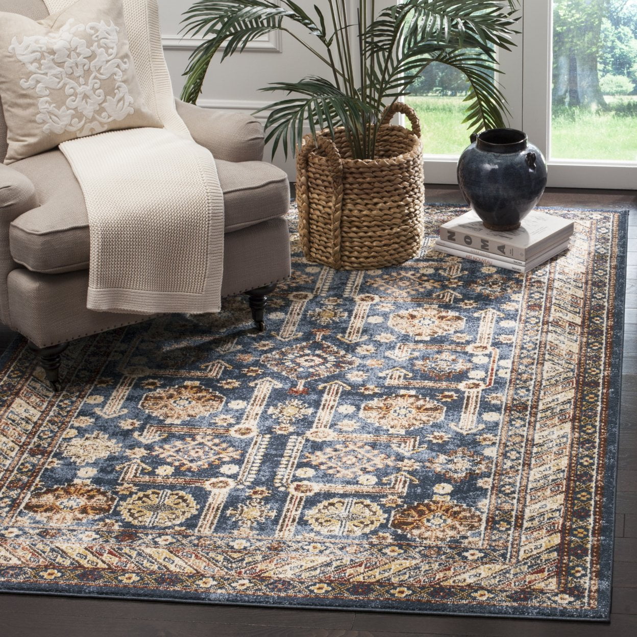 Bijar Royal Ivory Hand-Knotted Stain-Resistant Area Rug