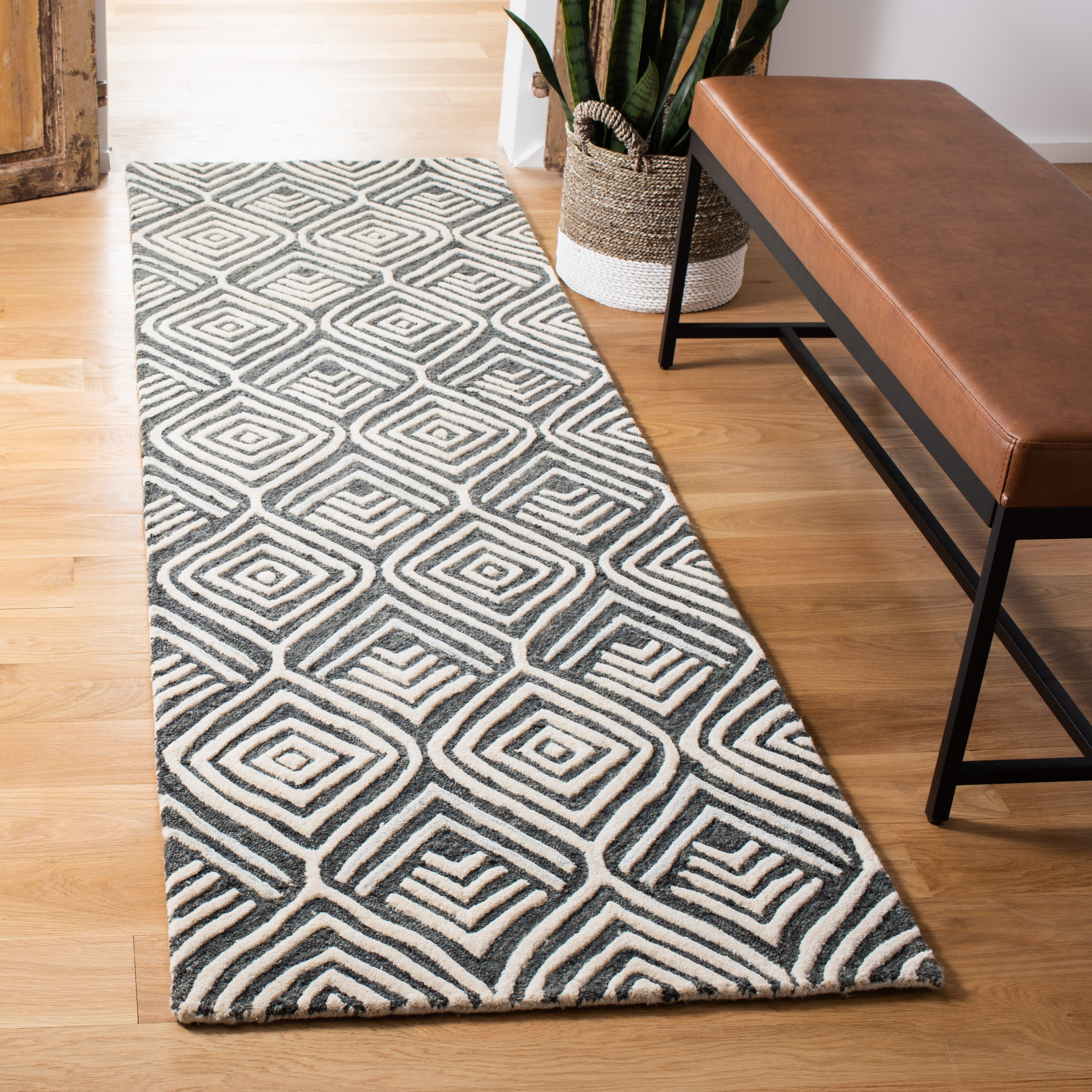 Elegance Bloom Ivory & Grey Floral Wool Runner Rug - 2'3" X 8'