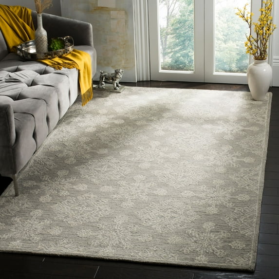 SAFAVIEH Blossom Emmerson Damask Snowflakes Wool Area Rug, Light Beige, 4' x 6'