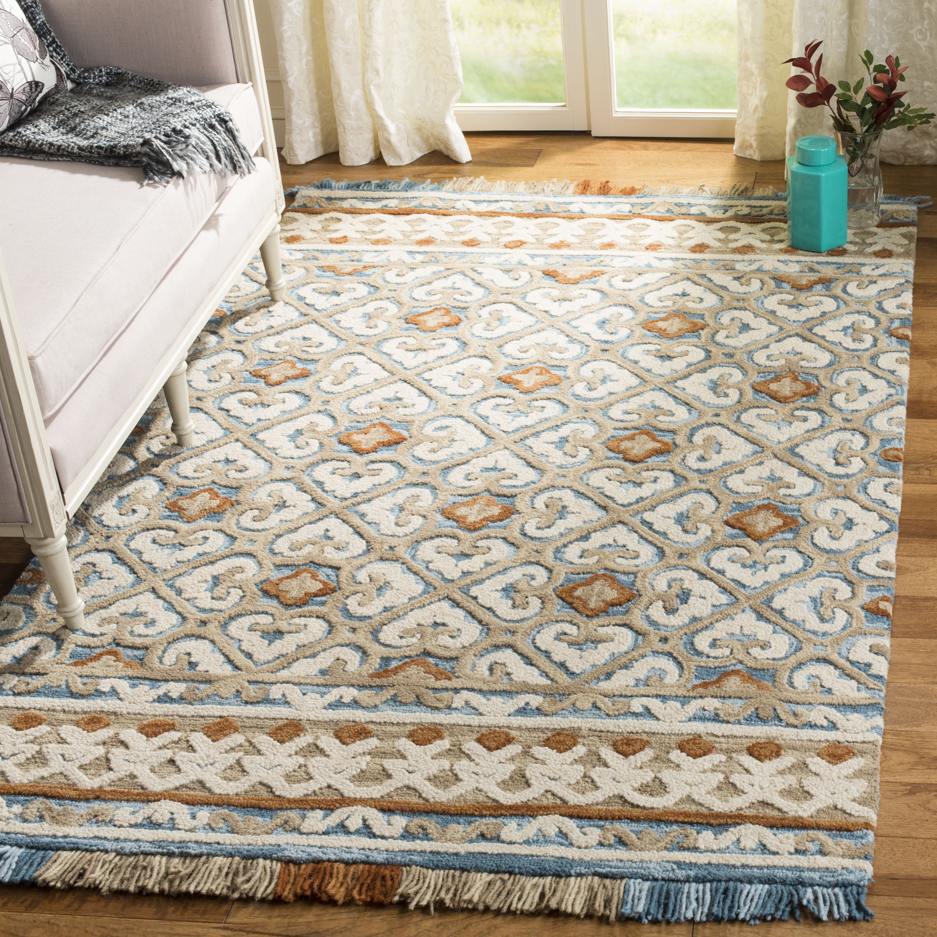 Ivory & Blue Floral Hand-Tufted Wool Blend Area Rug, 4' x 6'