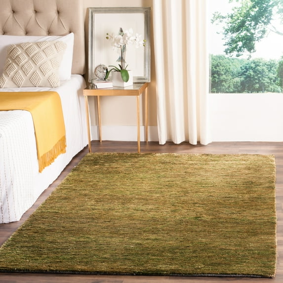 SAFAVIEH Bohemian Paulo Solid Area Rug, Green, 6' x 9'