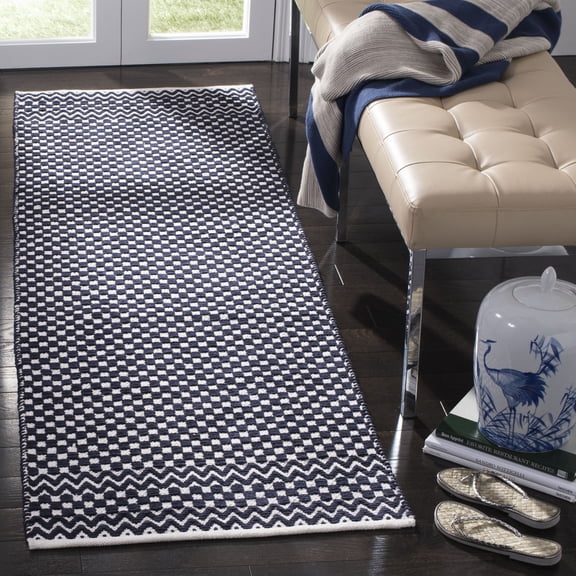 SAFAVIEH Boston Peter Checker Chevron Cotton Runner Rug, Navy, 2'3" x 7'