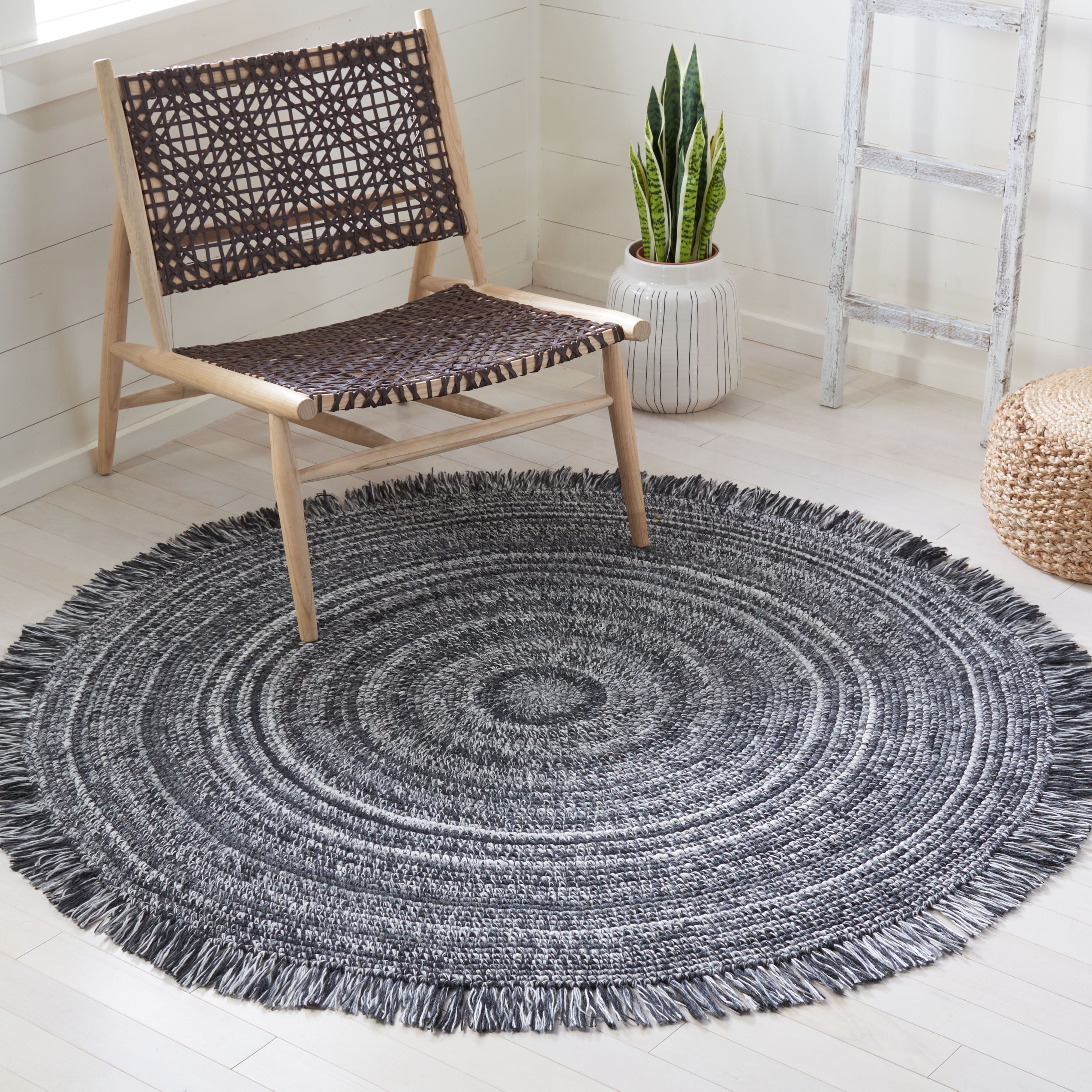 SAFAVIEH Braided Brittania Solid Polyester Reversible Area Rug, Black ...