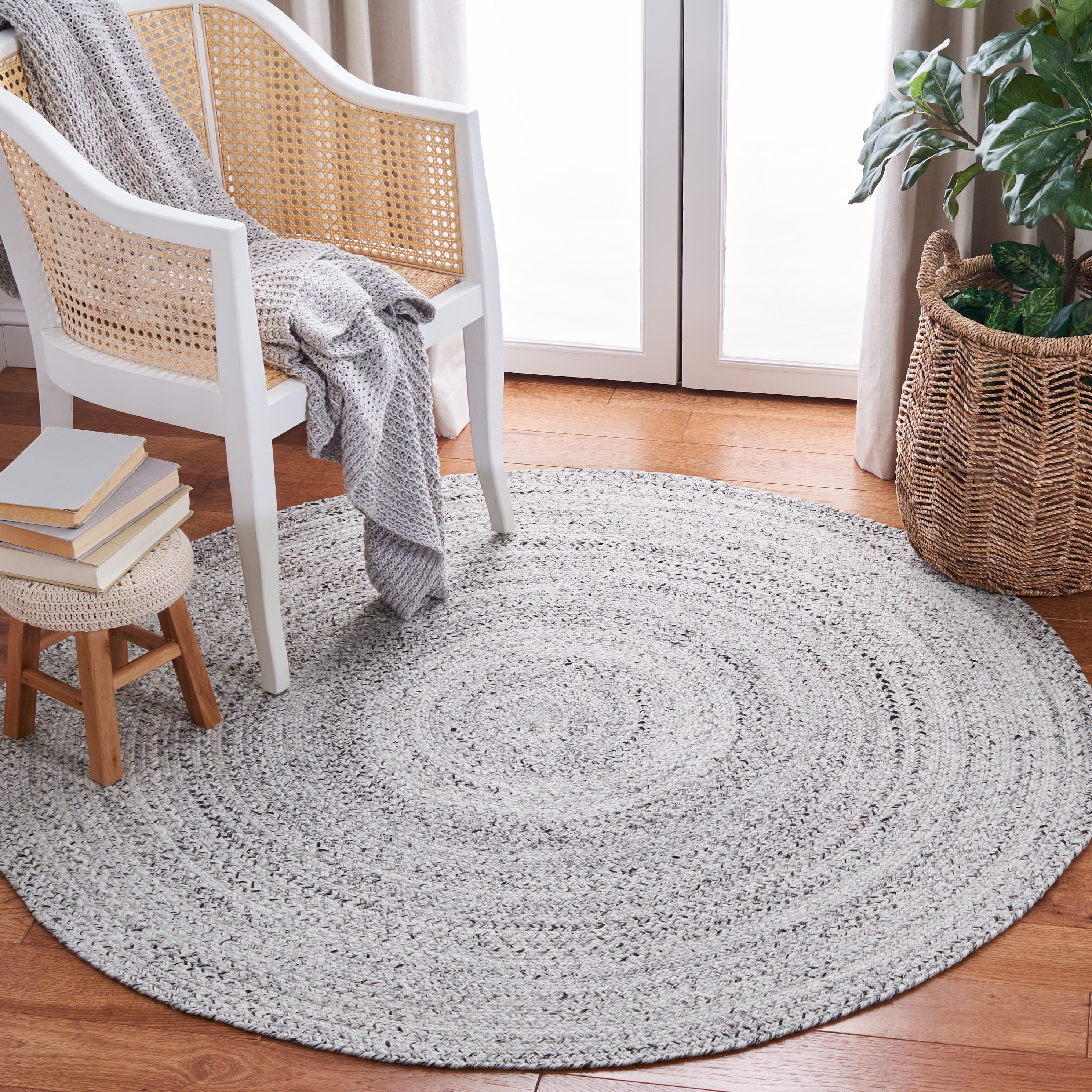 SAFAVIEH Braided Caleb Solid Polyester Reversible Area Rug, Silver/Charcoal, 3' x 3' Round