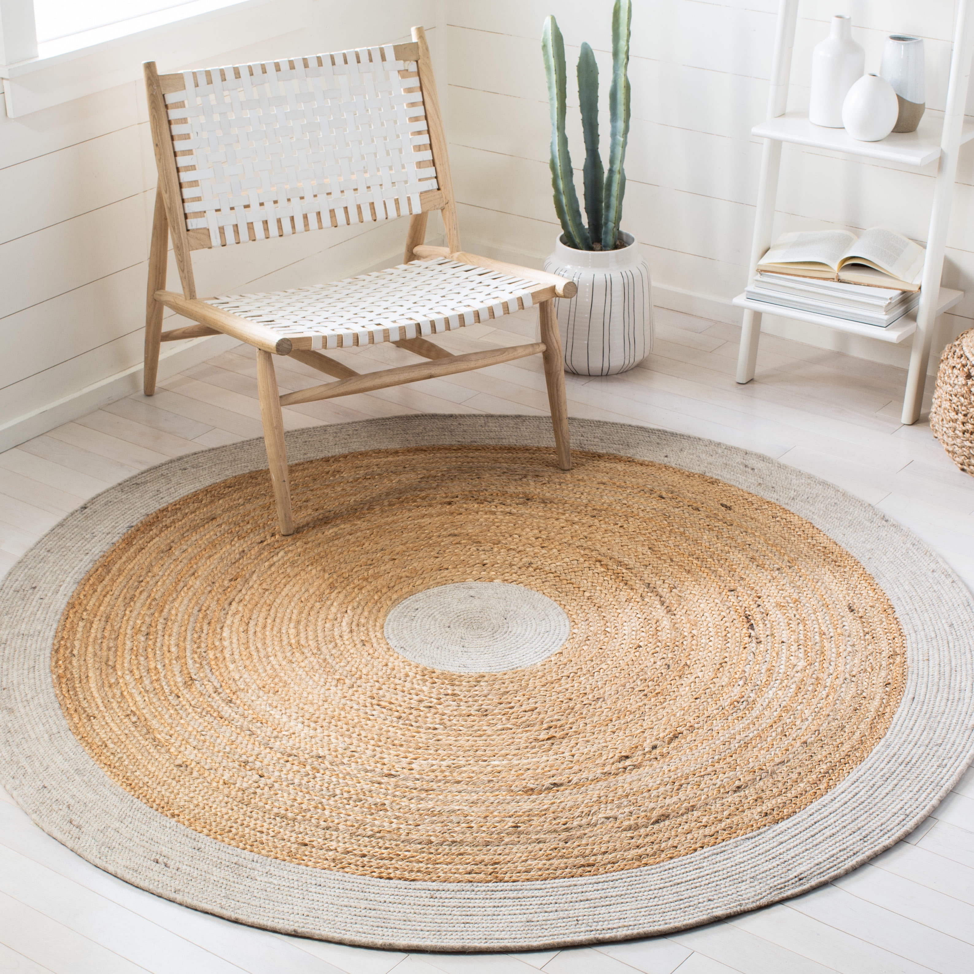 SAFAVIEH Braided Carina Bordered Reversible Area Rug, Beige/Natural, 4' x 4' Round