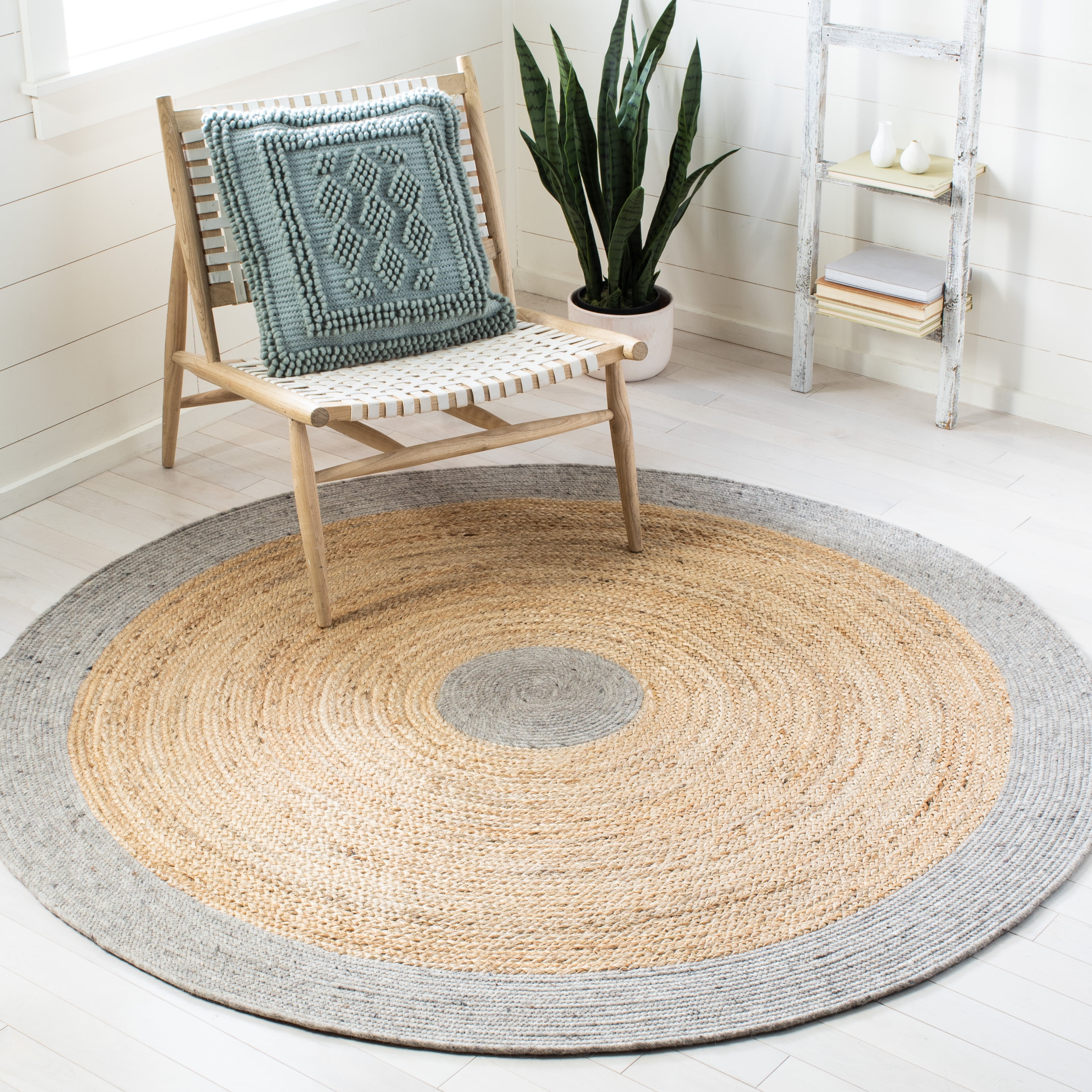 SAFAVIEH Braided Carina Bordered Reversible Area Rug, Silver/Natural, 5' x 5' Round