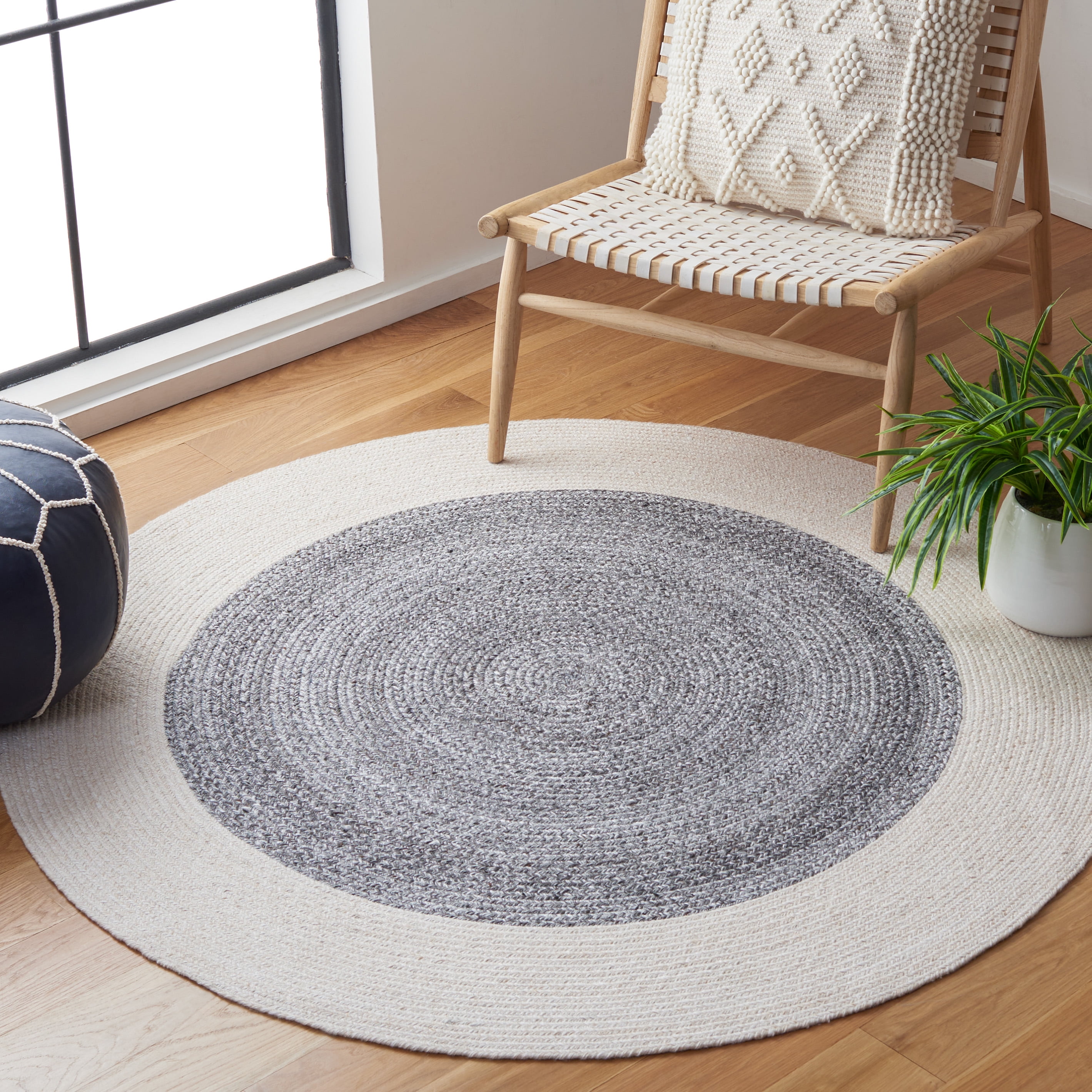 SAFAVIEH Braided Celinda Solid Polyester Reversible Area Rug, Dark Gray/Ivory, 5' x 5' Round