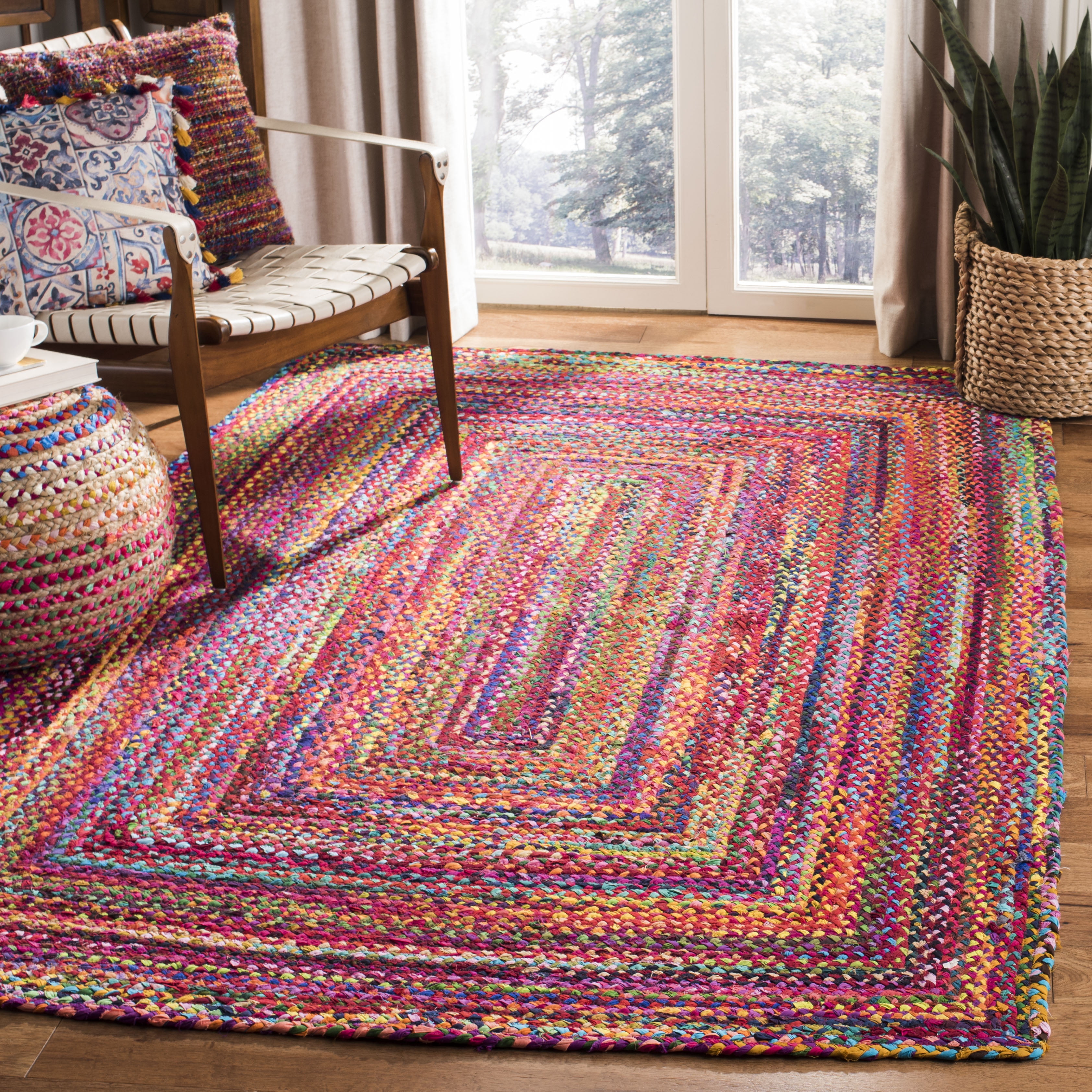 SAFAVIEH Braided Daphne Geometric Cotton Reversible Area Rug, Red/Multi, 3' x 3' Square