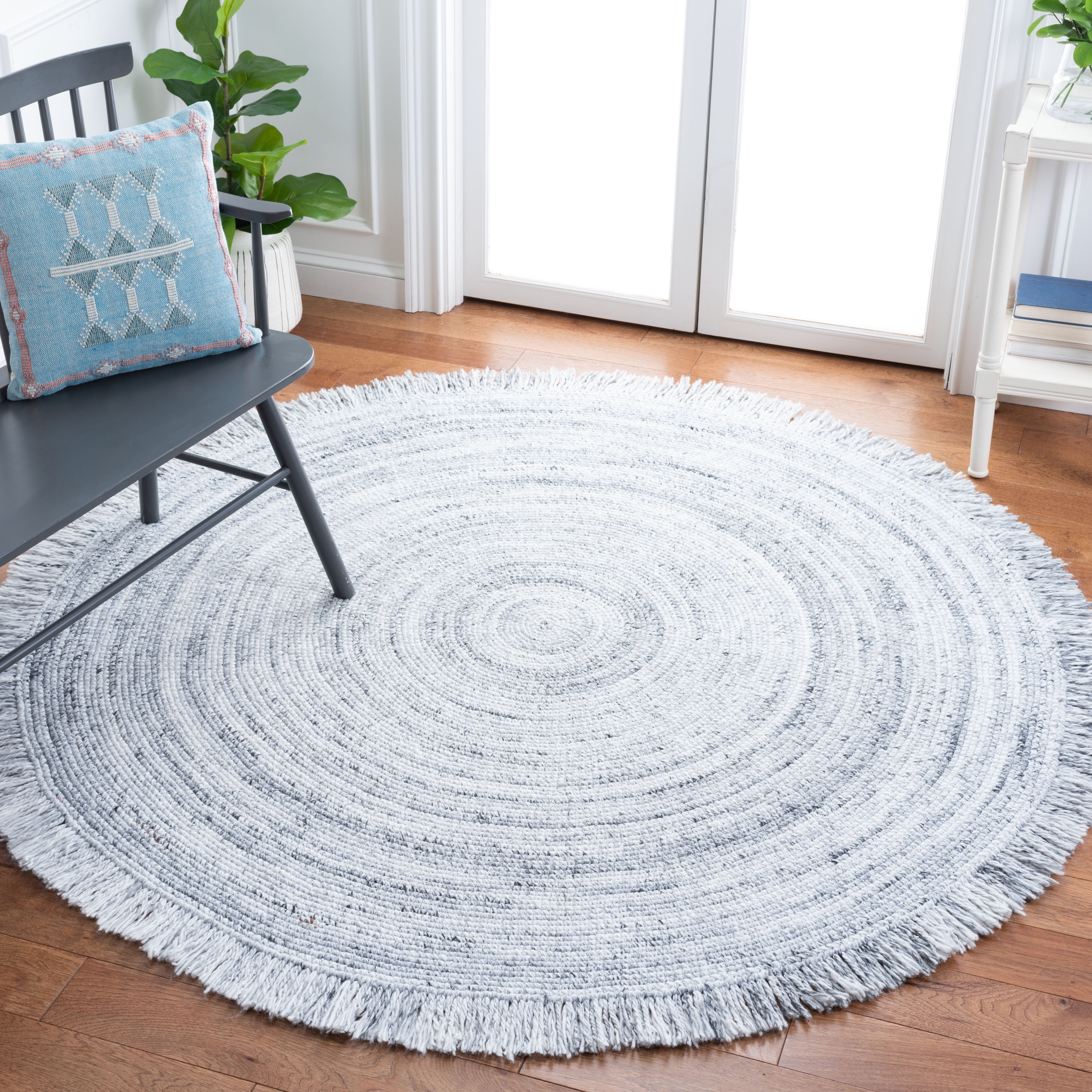 SAFAVIEH Braided Isador Solid Polyester Reversible Area Rug, Light Gray, 5' x 5' Round