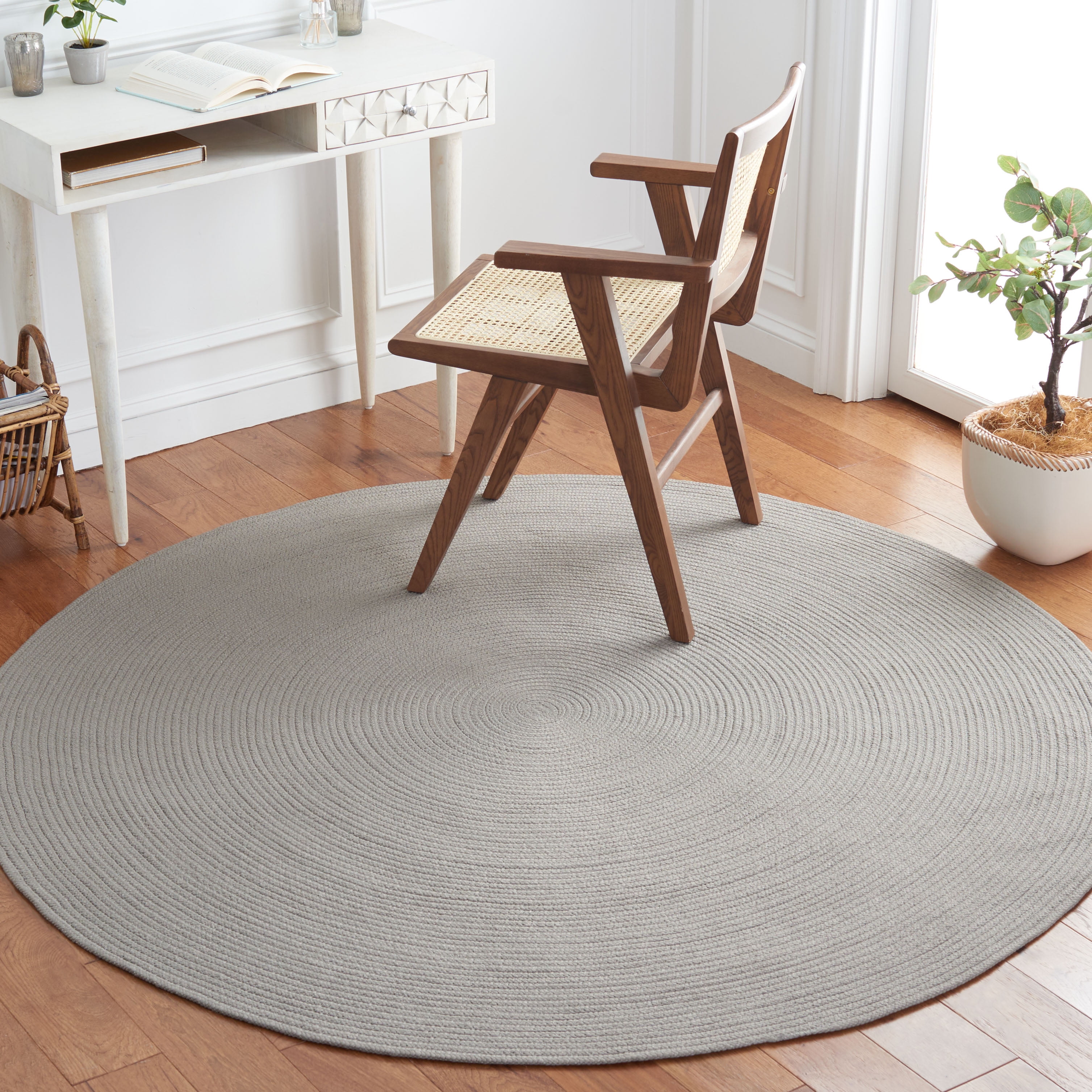 SAFAVIEH Braided Kader Solid Reversible Area Rug, Gray, 4' x 4' Round