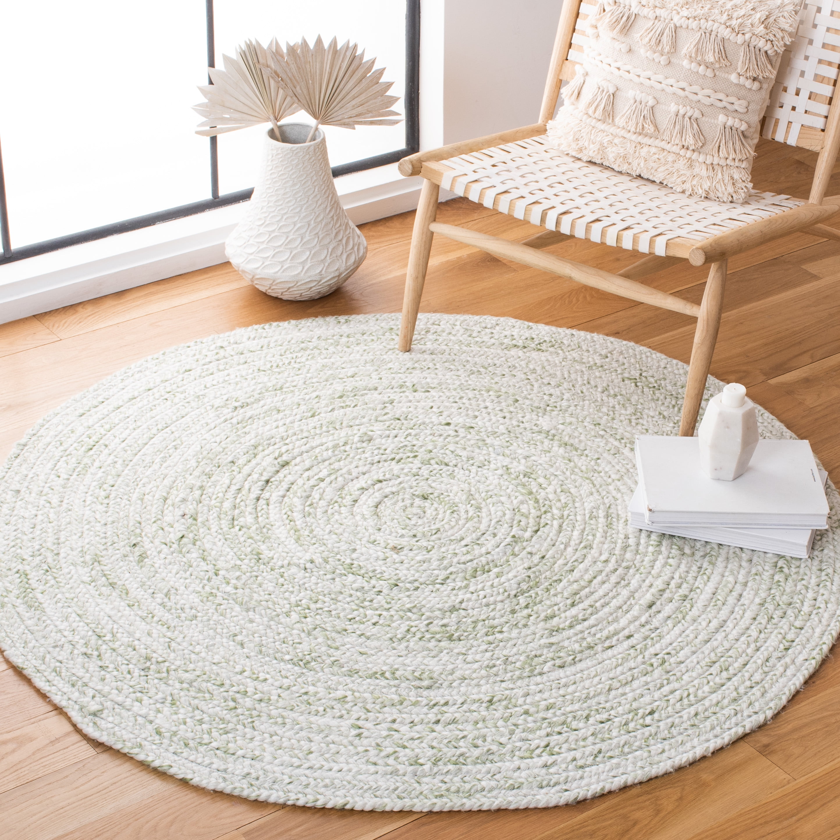 SAFAVIEH Braided Ophelia Solid Polyester Reversible Area Rug, Ivory/Green, 5' x 5' Round