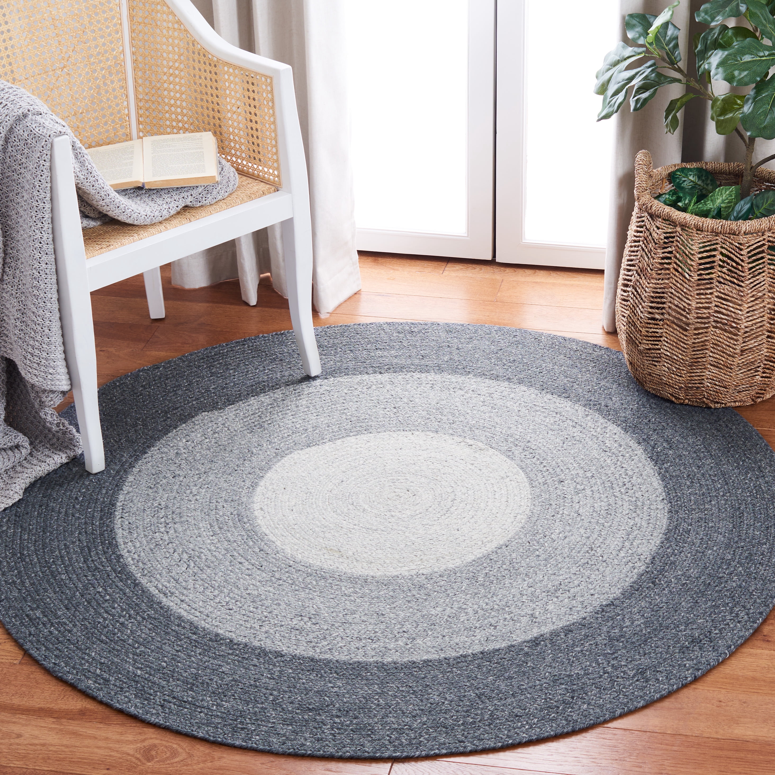 SAFAVIEH Braided Osmond Geometric Polyester Reversible Area Rug, Dark Gray/Ivory, 3' x 3' Round