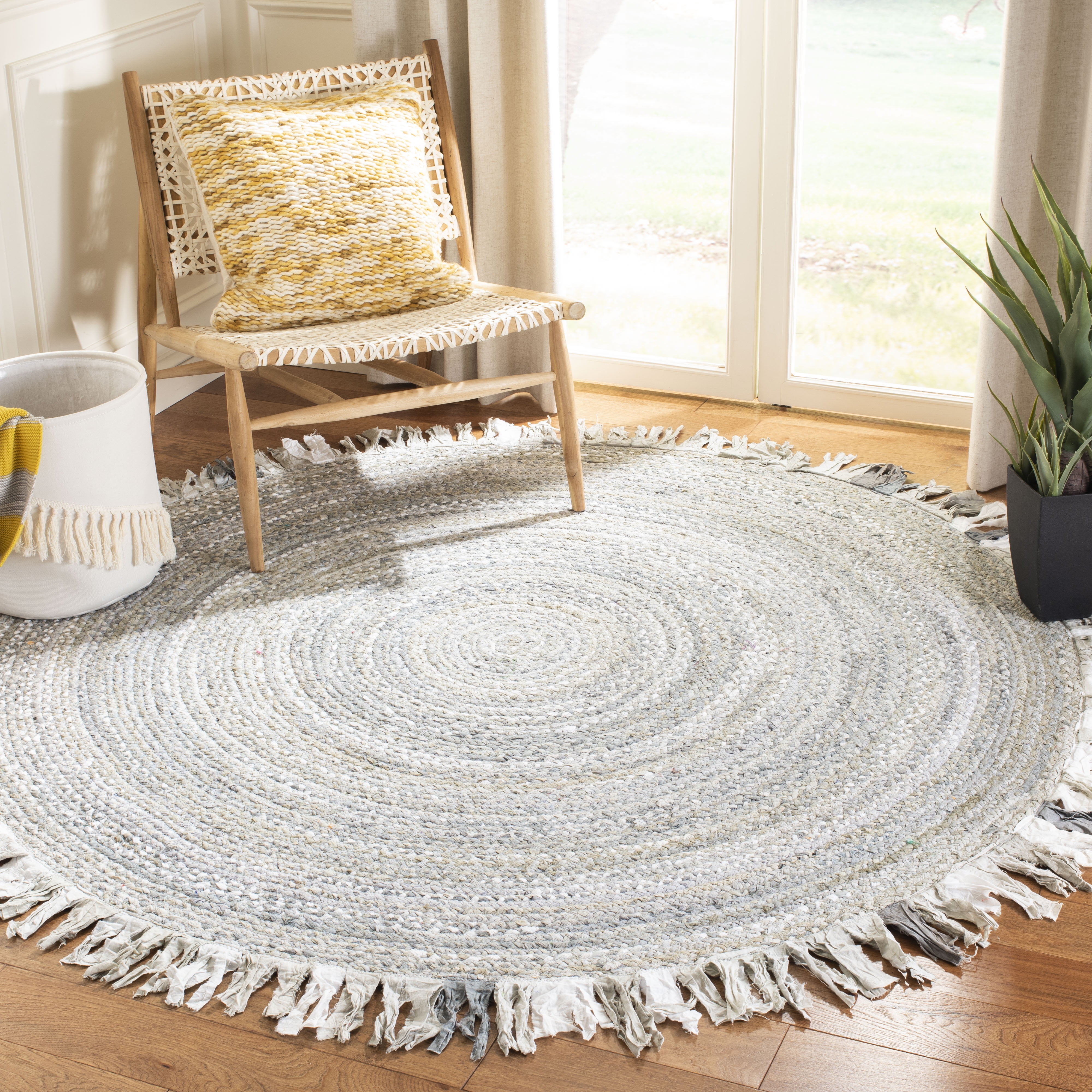 SAFAVIEH Braided Paisley Transitional Cotton Reversible Area Rug, Light Gray, 6' x 6' Round