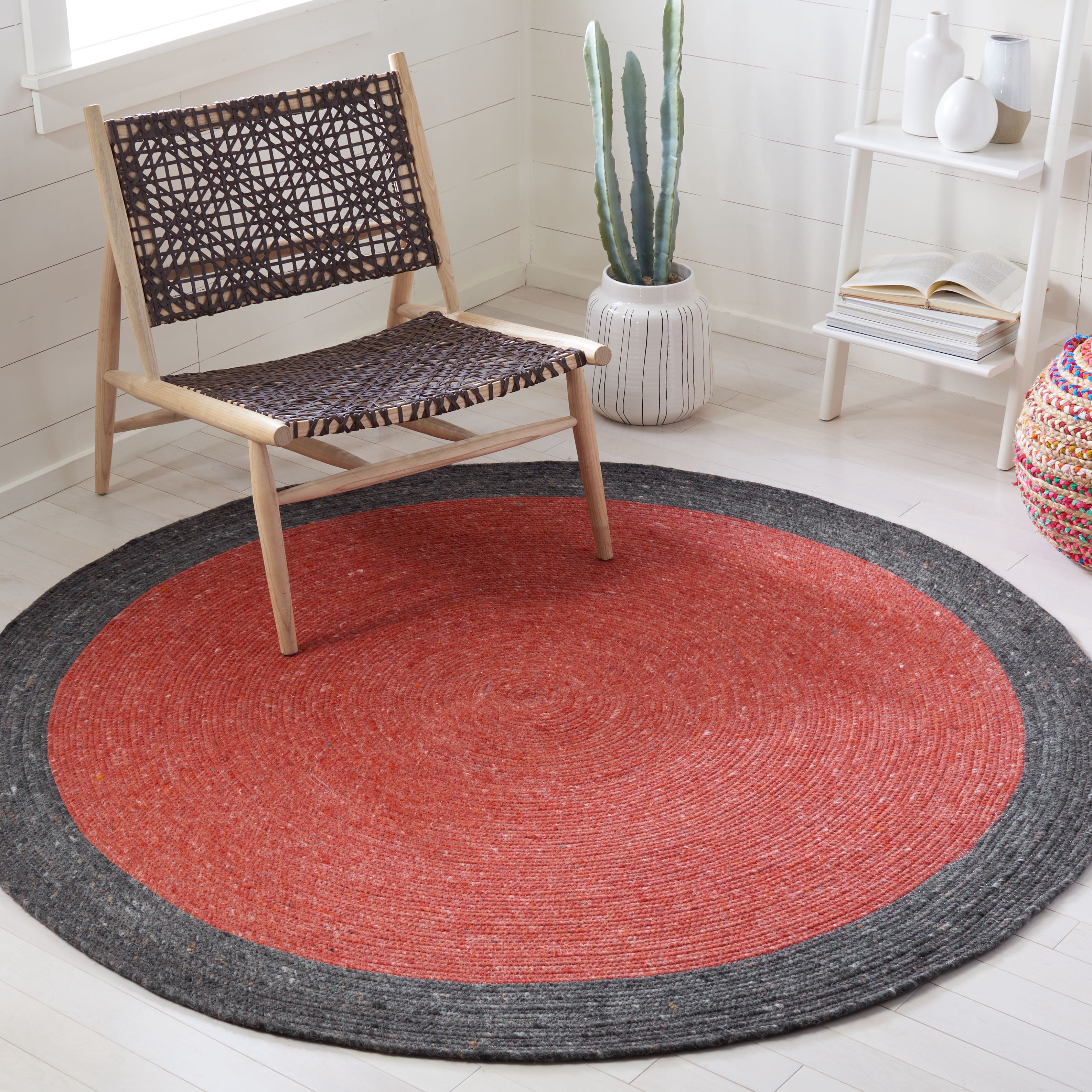 SAFAVIEH Braided Stephen Bordered Reversible Area Rug, Red/Black, 6' x 6' Round