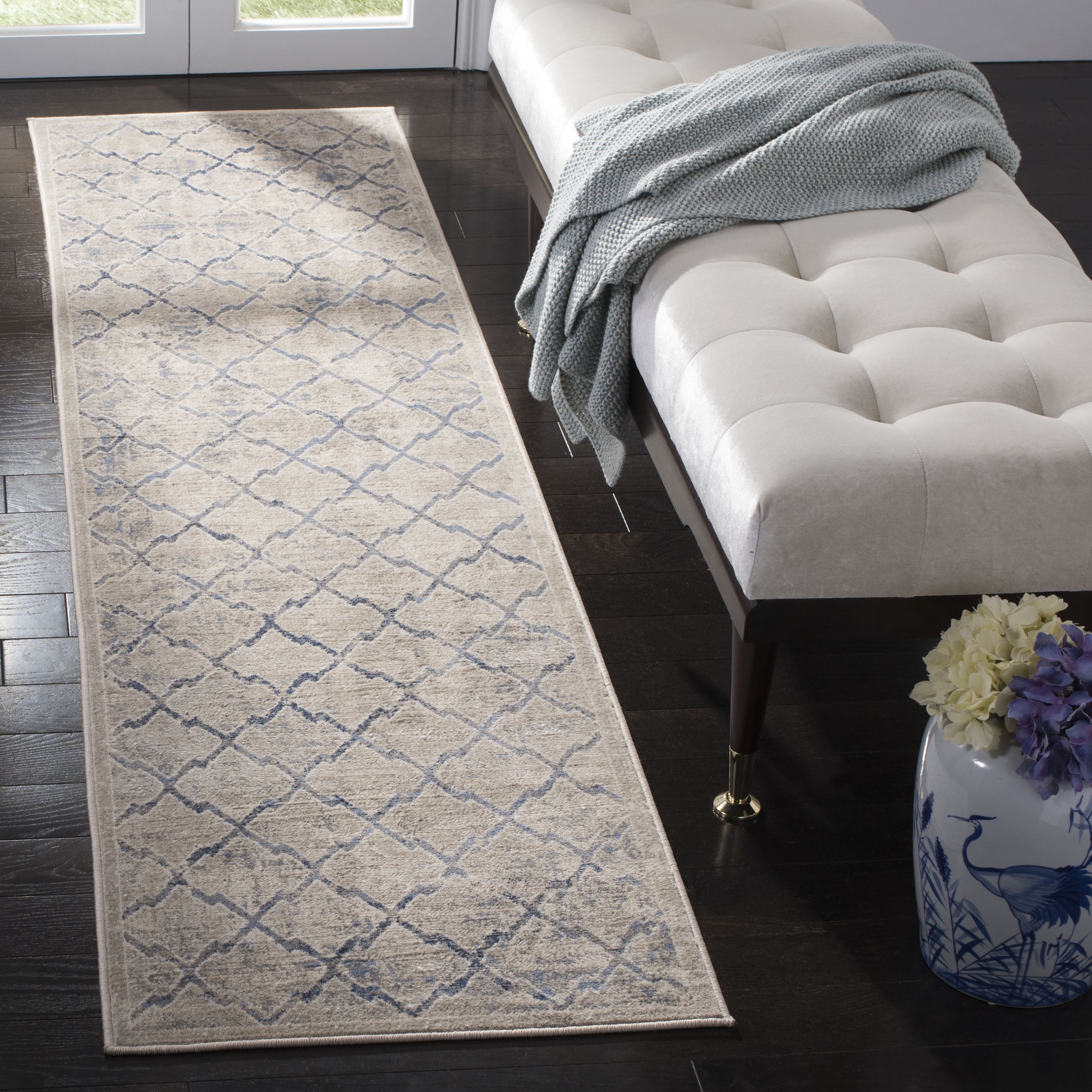 SAFAVIEH Brentwood Celandine Geometric Runner Rug, 2' x 14', Light Grey/Blue