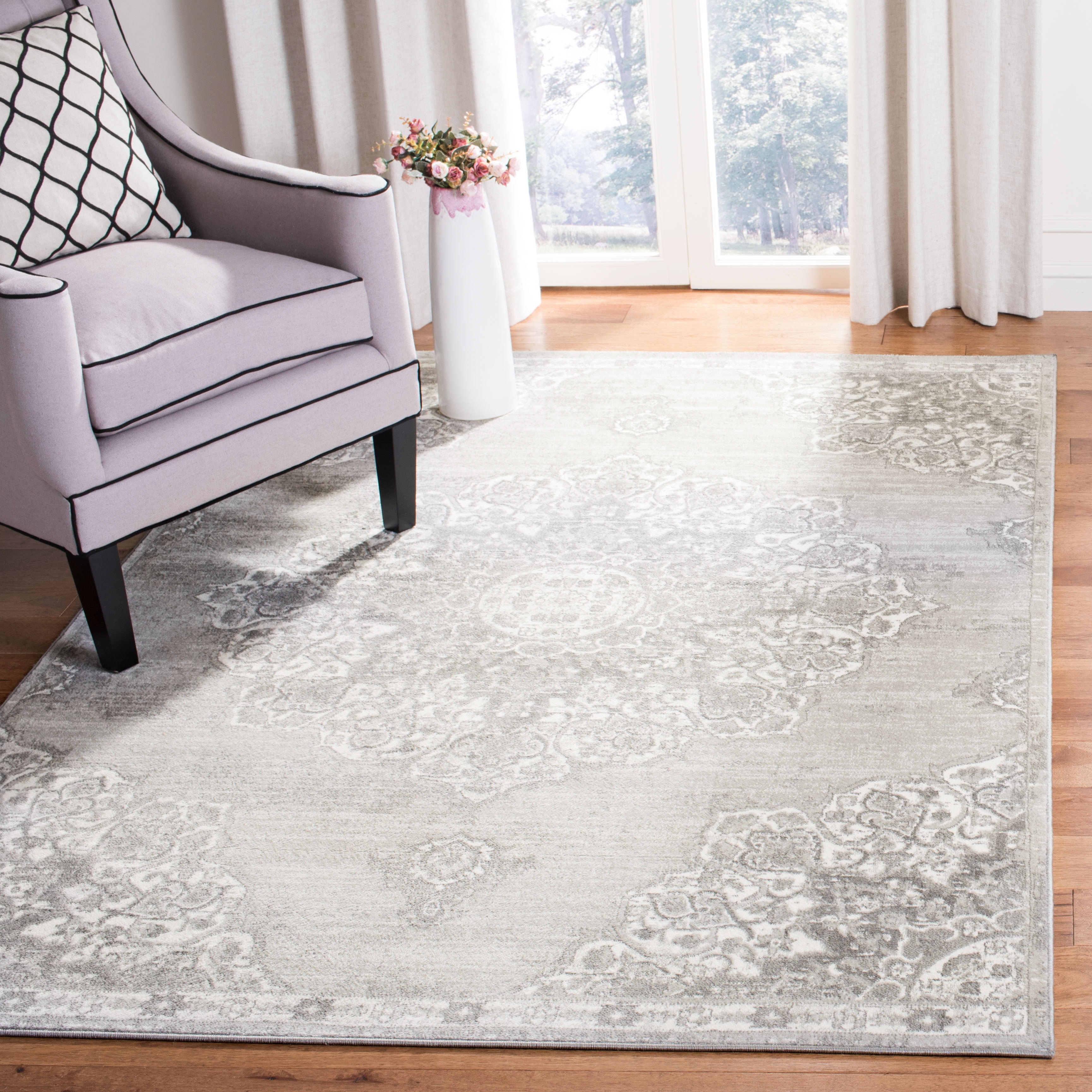 SAFAVIEH Brentwood Dimitri Floral Bordered Area Rug, 6'7" x 6'7" Square, Grey/Ivory