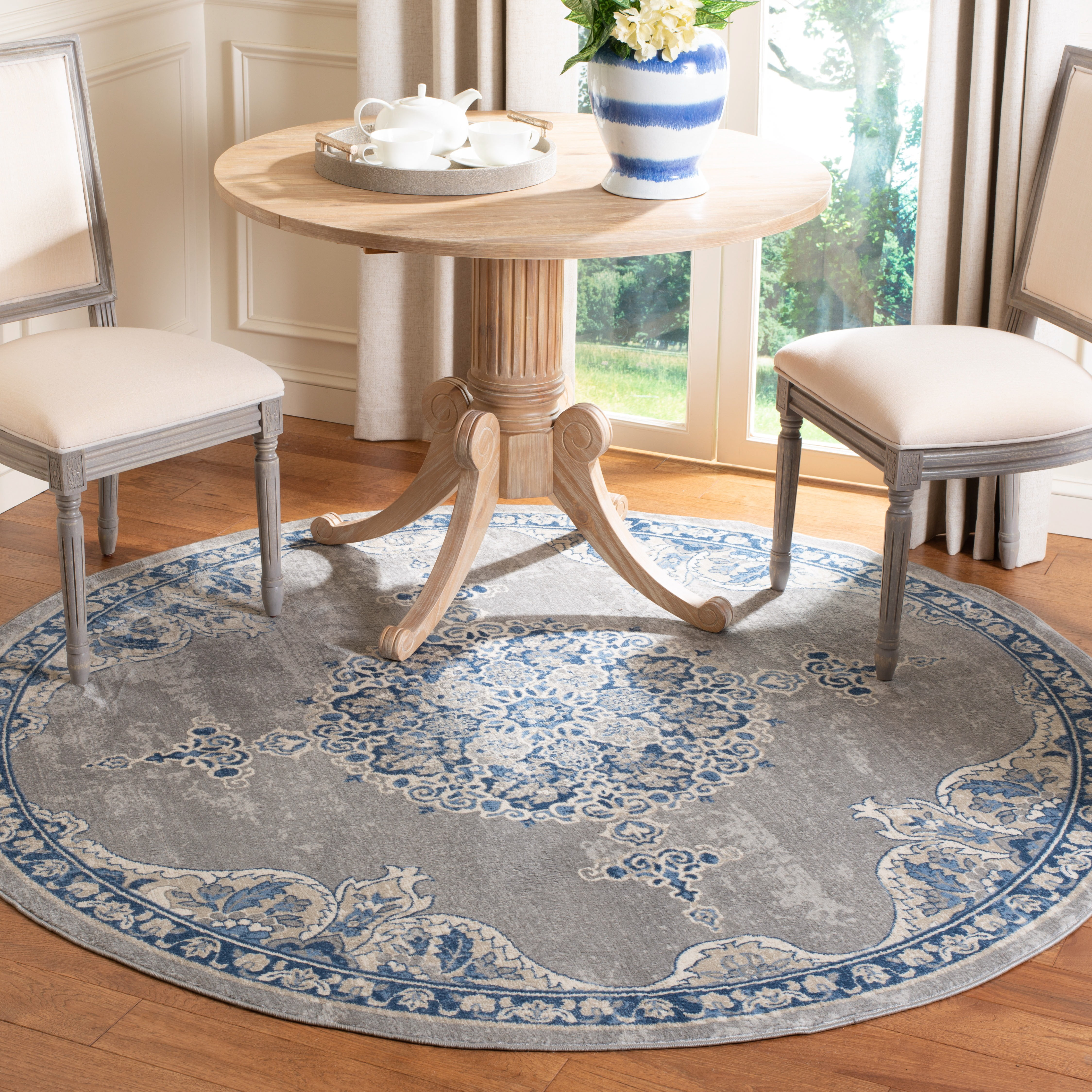 SAFAVIEH Brentwood Cahal Oriental Area Rug, Light Gray/Blue, 9' x 9' Round