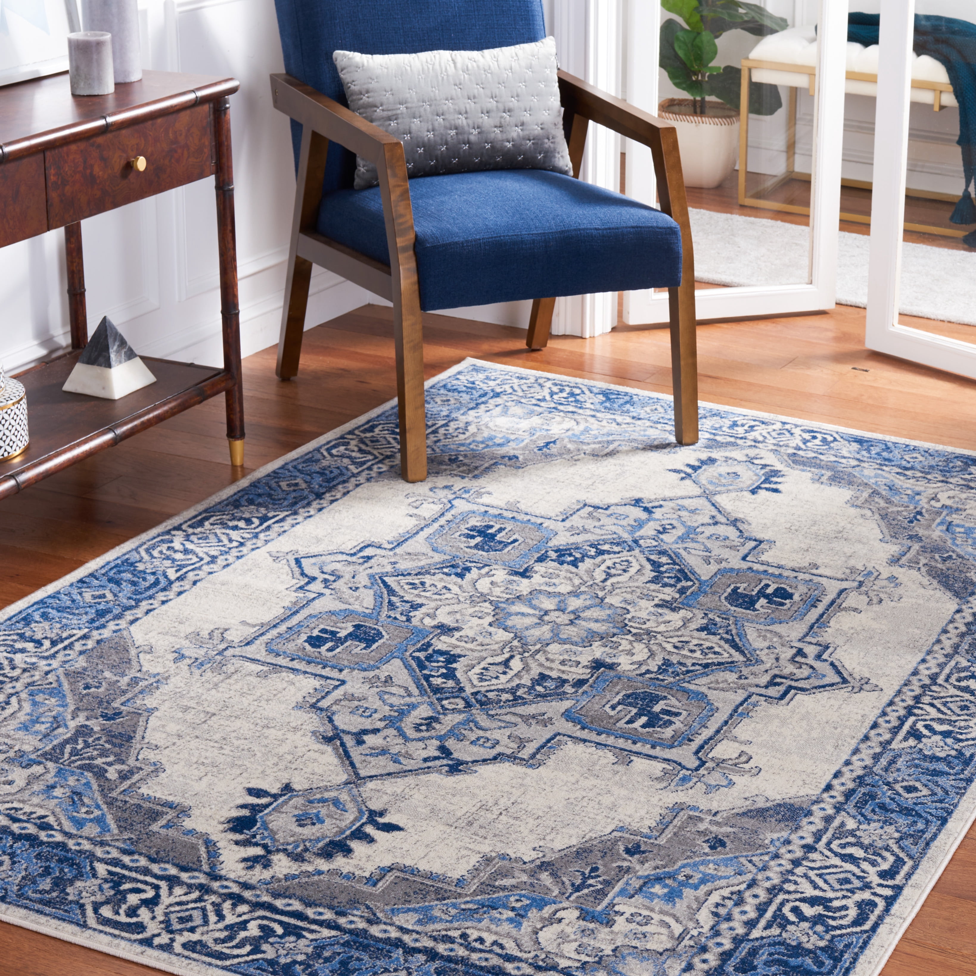 SAFAVIEH Brentwood Vesela Oriental Area Rug, Blue/Light Gray, 4' x 6'