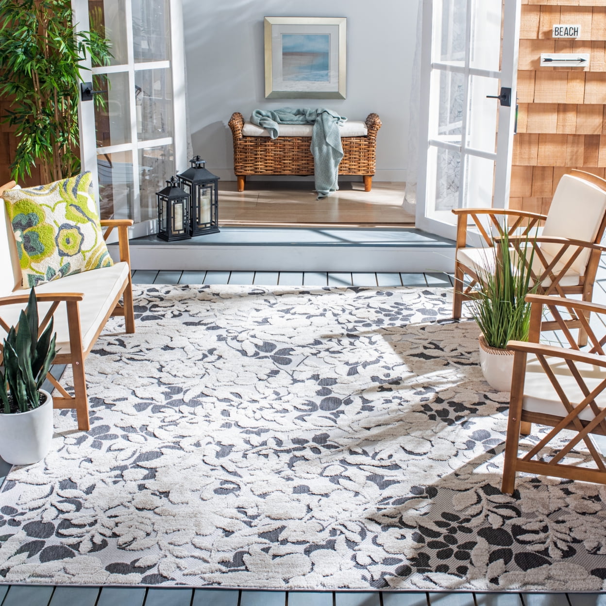 Ivory and Charcoal Floral Synthetic Indoor/Outdoor Rug