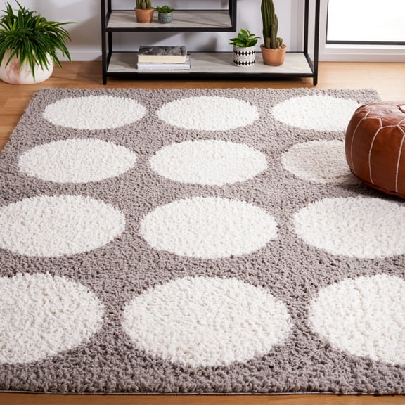 SAFAVIEH Calico Cian Geometric Polyester Shag Area Rug, Gray/Ivory, 6'7" x 6'7" Square